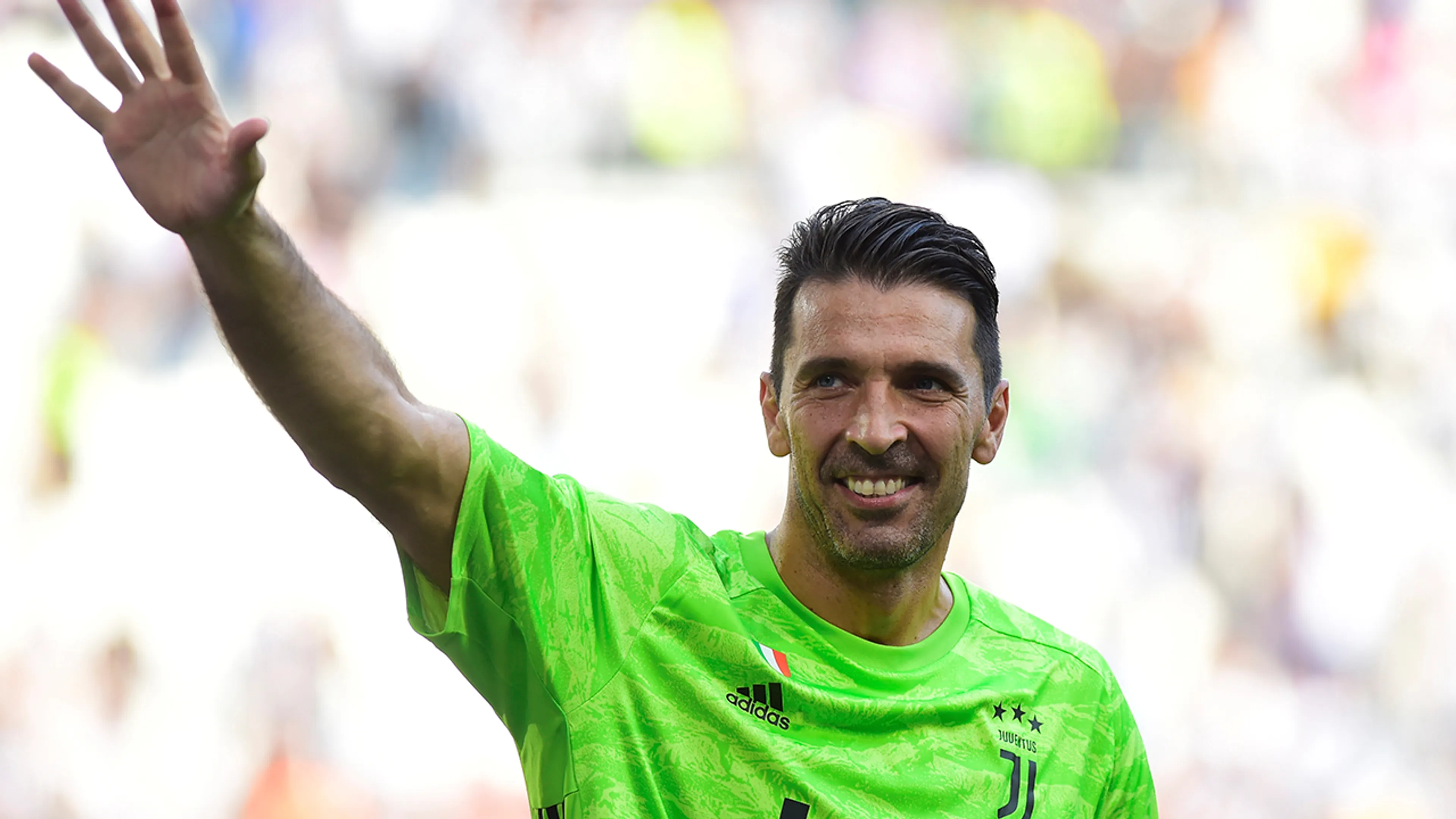 Buffon lovend over De Ligt: 'Ik zag een buitengewone speler'