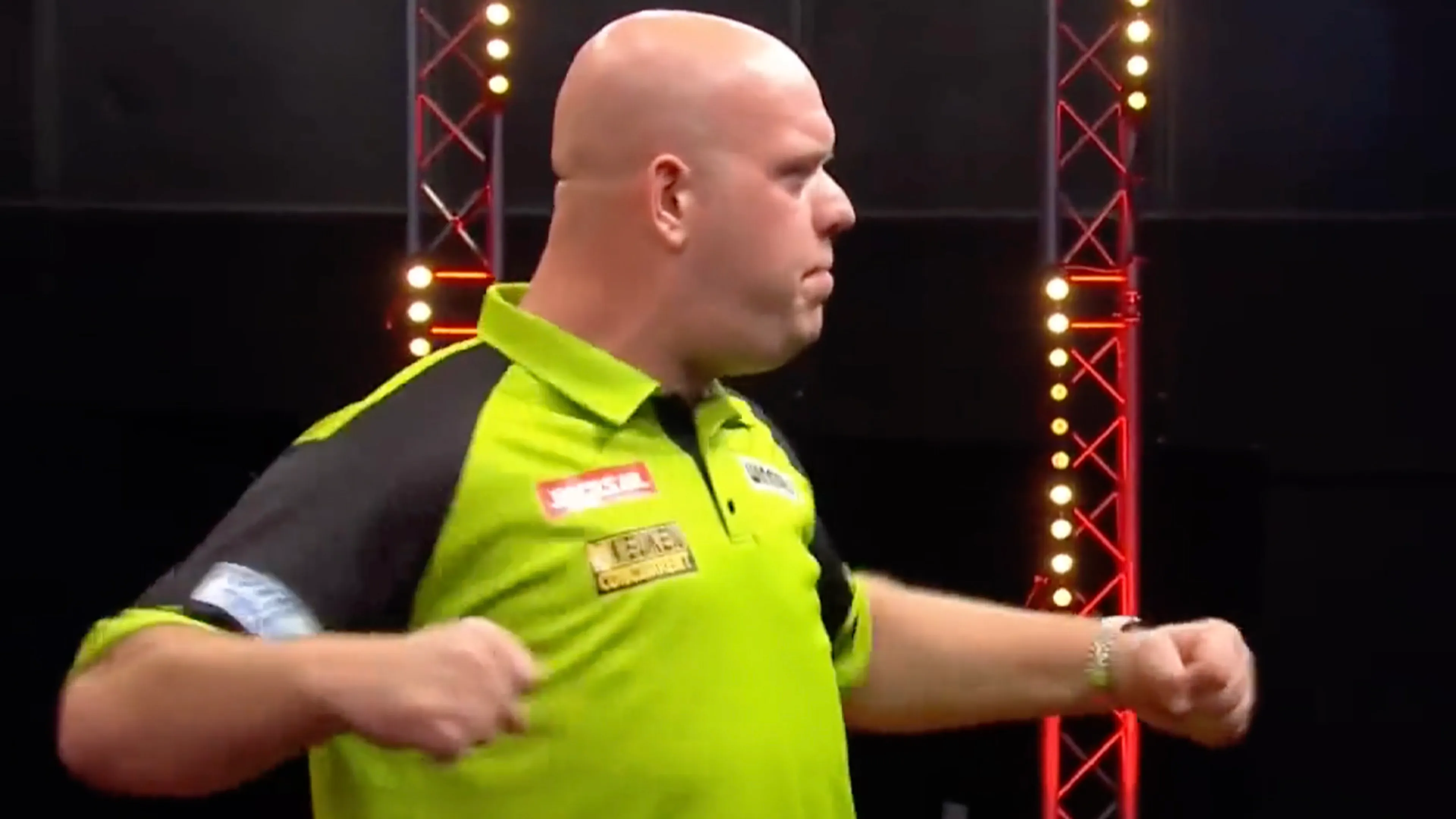 Michael van Gerwen na historische negendarter naar finale World Series of Darts Finals