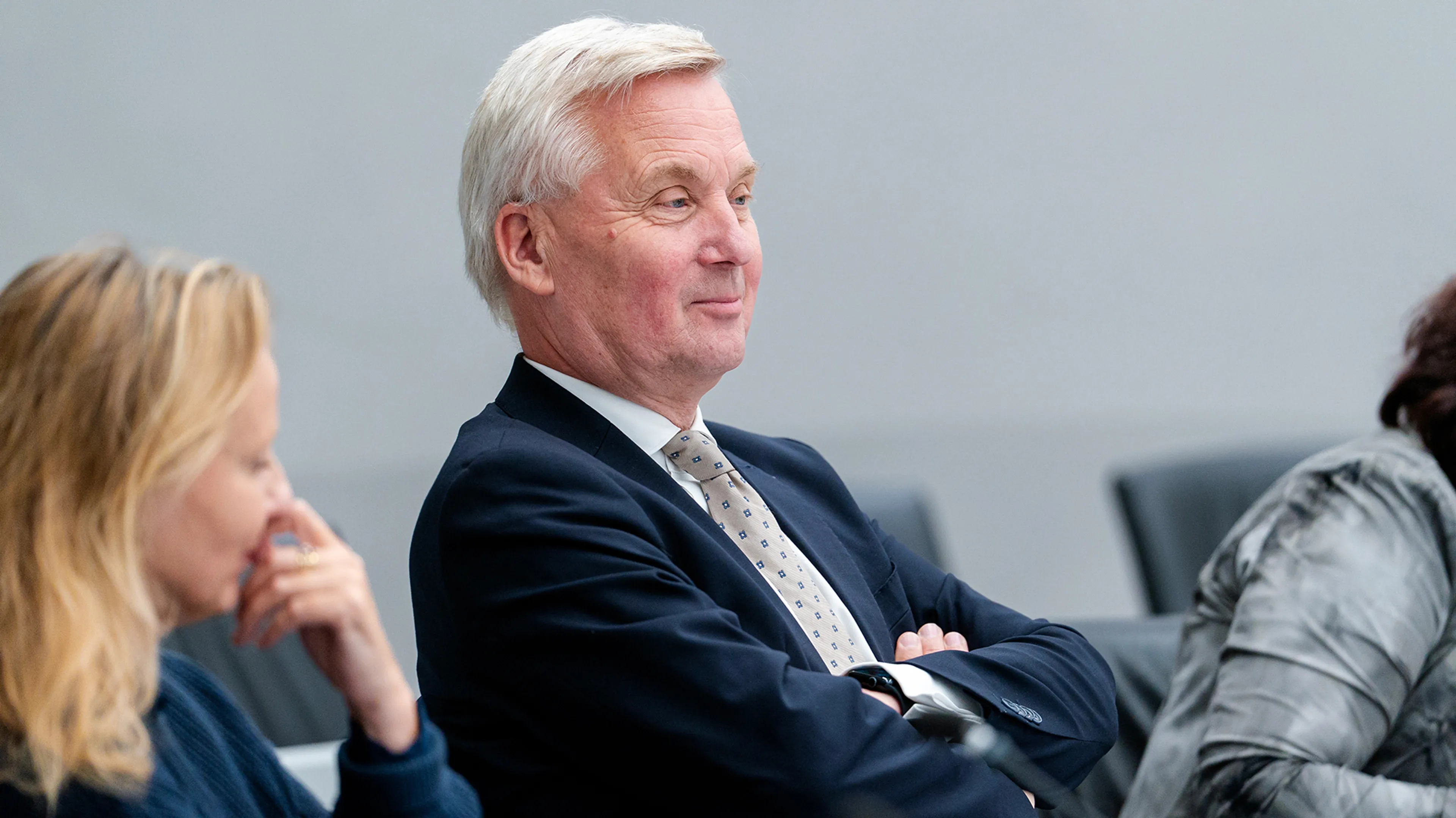 Het kabinet gaat regels versimpelen bij vier ministeries