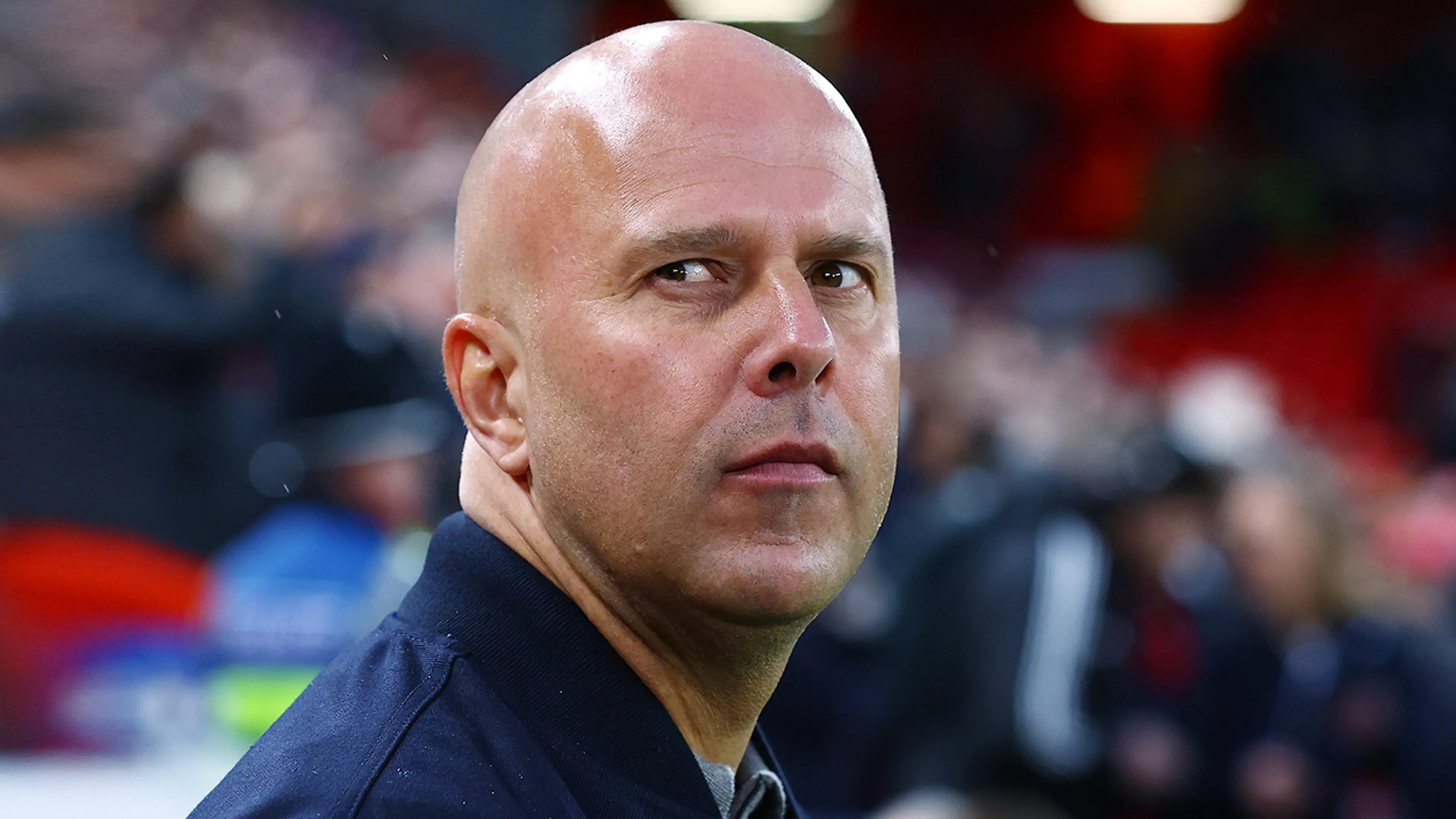 'Arne Slot kandidaat bij steenrijke club: Grijpt de KNVB mis?'