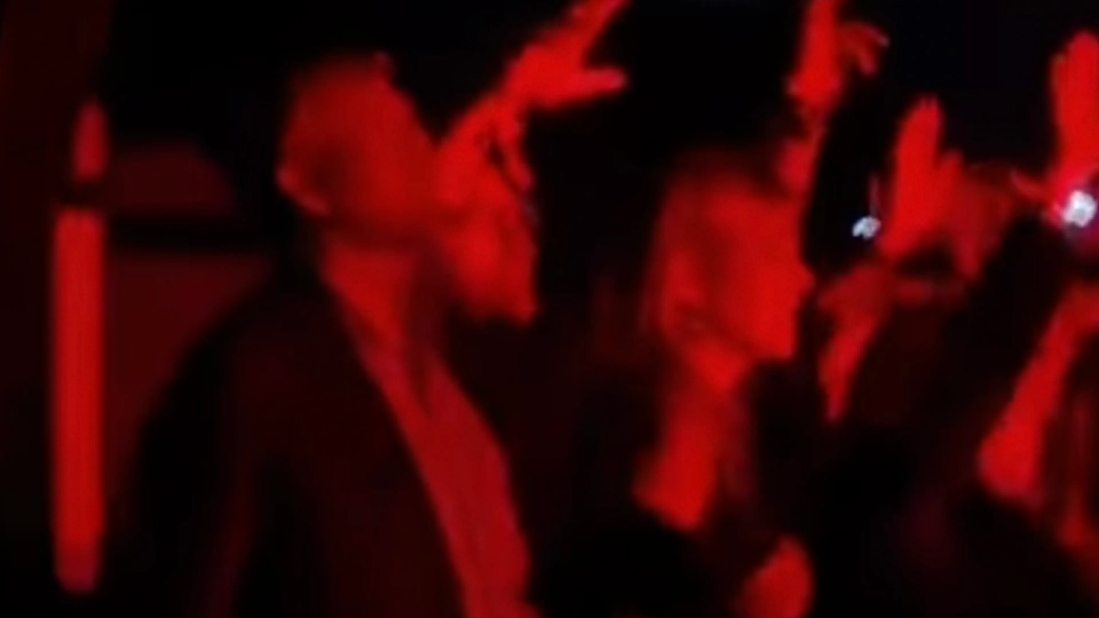 Video: Willem-Alexander en Máxima swingen erop los bij concert Lady Gaga in Ziggo Dome