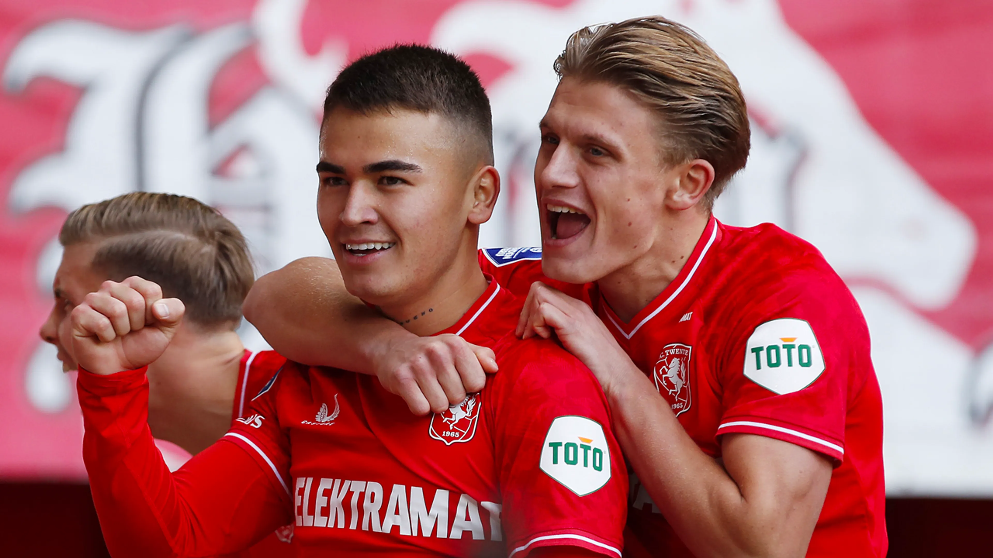 'Feyenoord richt pijlen op voormalig FC Twente-aanvaller Manfred Ugalde'