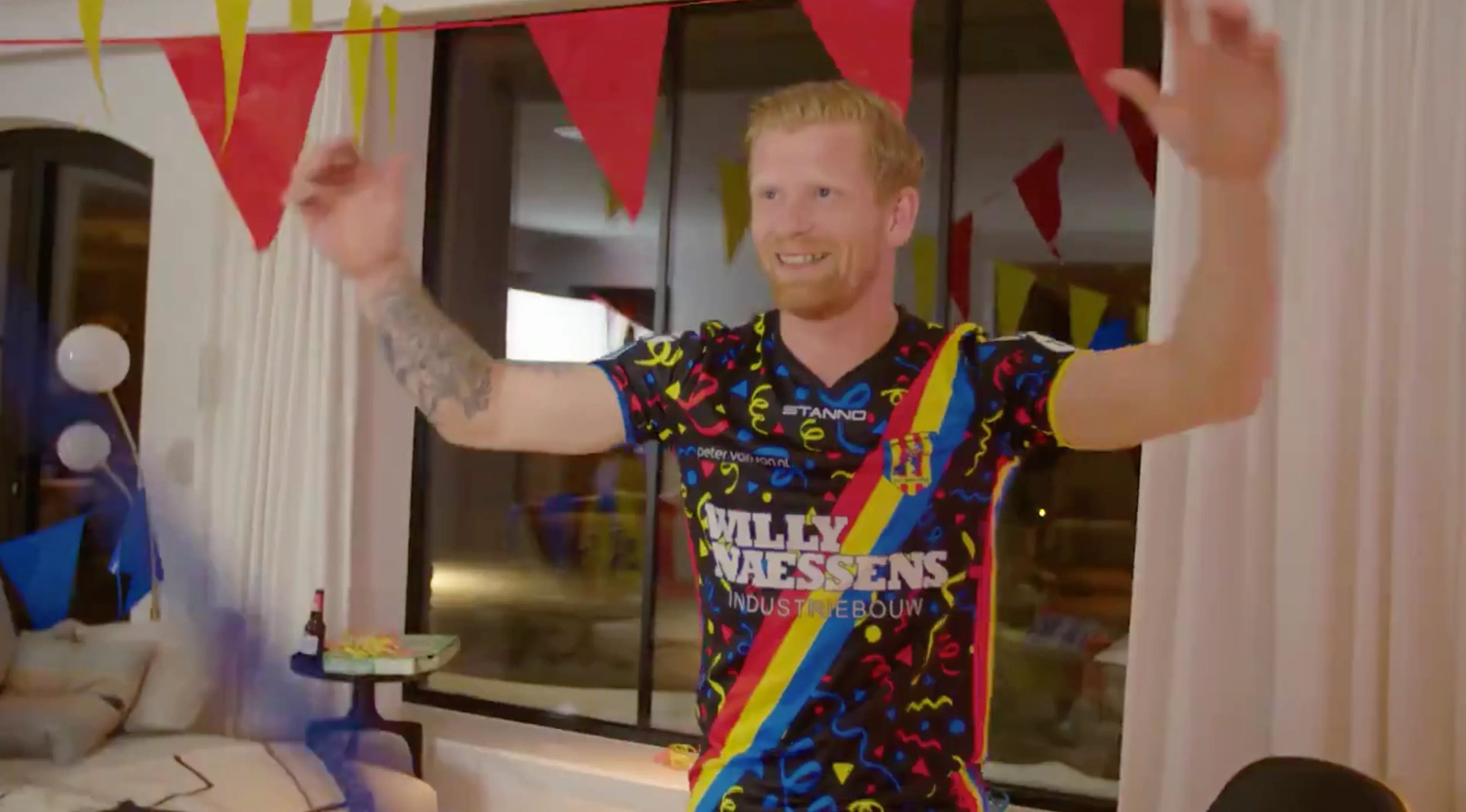 RKC tegen FC Emmen in speciaal carnavalsshirt: 'Het feest kan beginnen, want wij zijn binnen'
