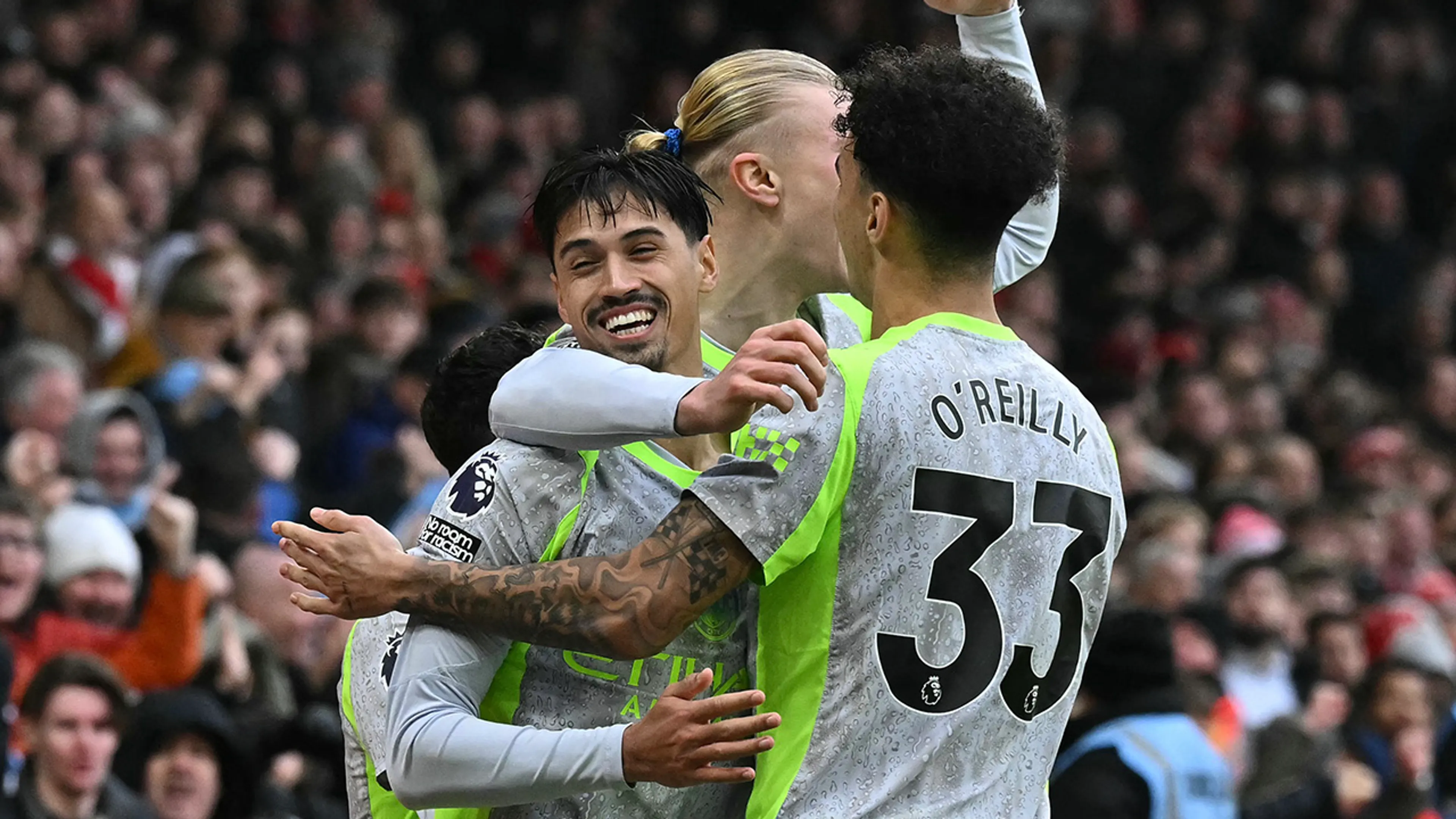 Scorende Tijjani Reijnders wint met Manchester City van Nottingham Forest