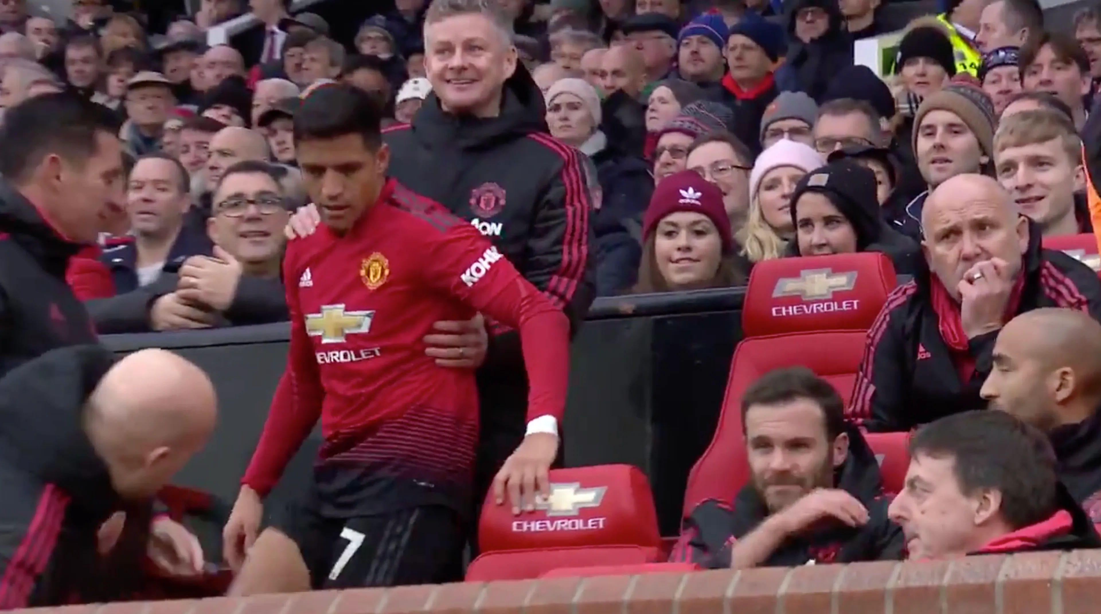 Alexis Sánchez wordt even op z'n plek gezet door coach