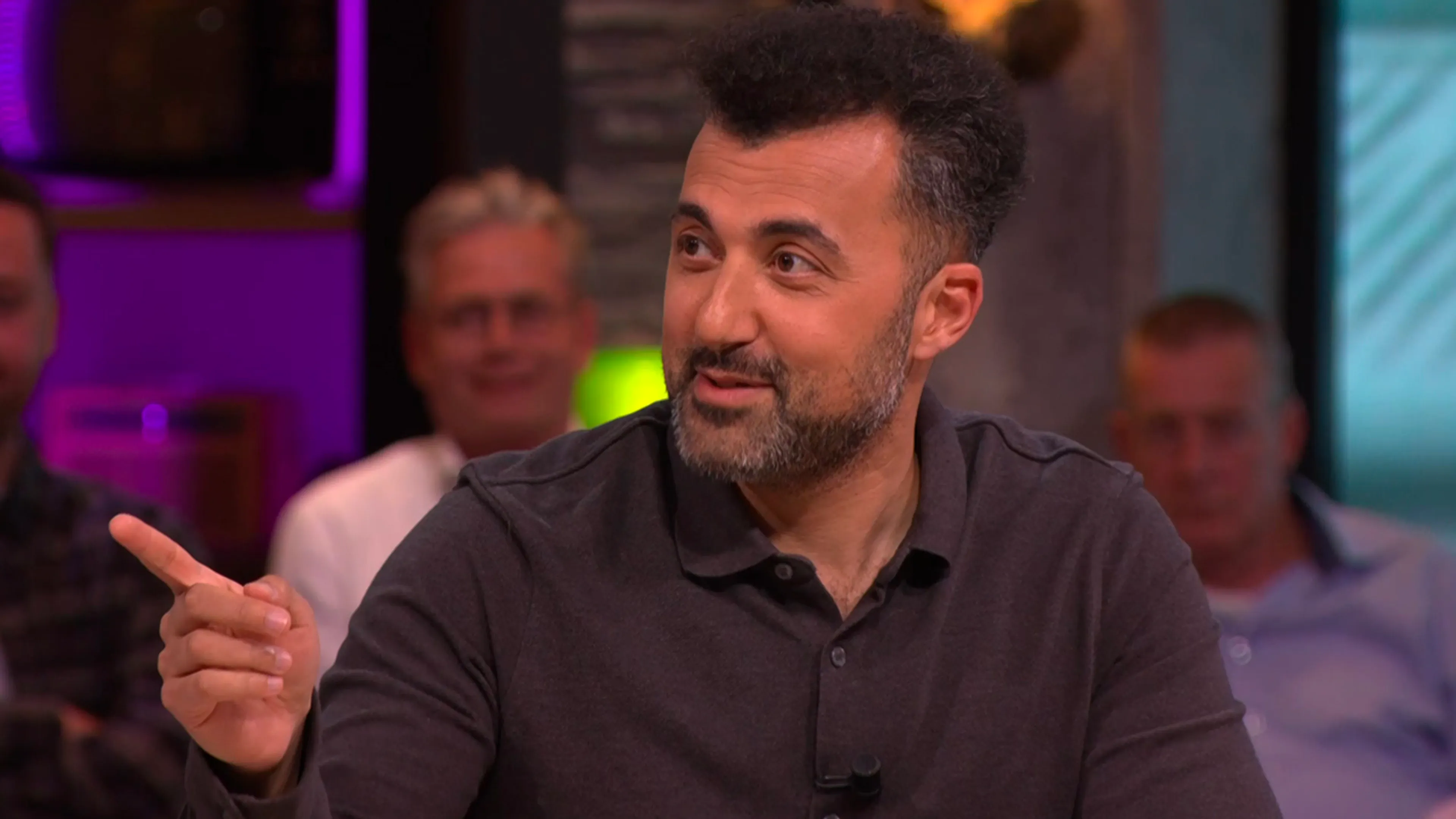 Aflevering Vandaag Inside met Özcan Akyol, donderdag 18 mei 2023