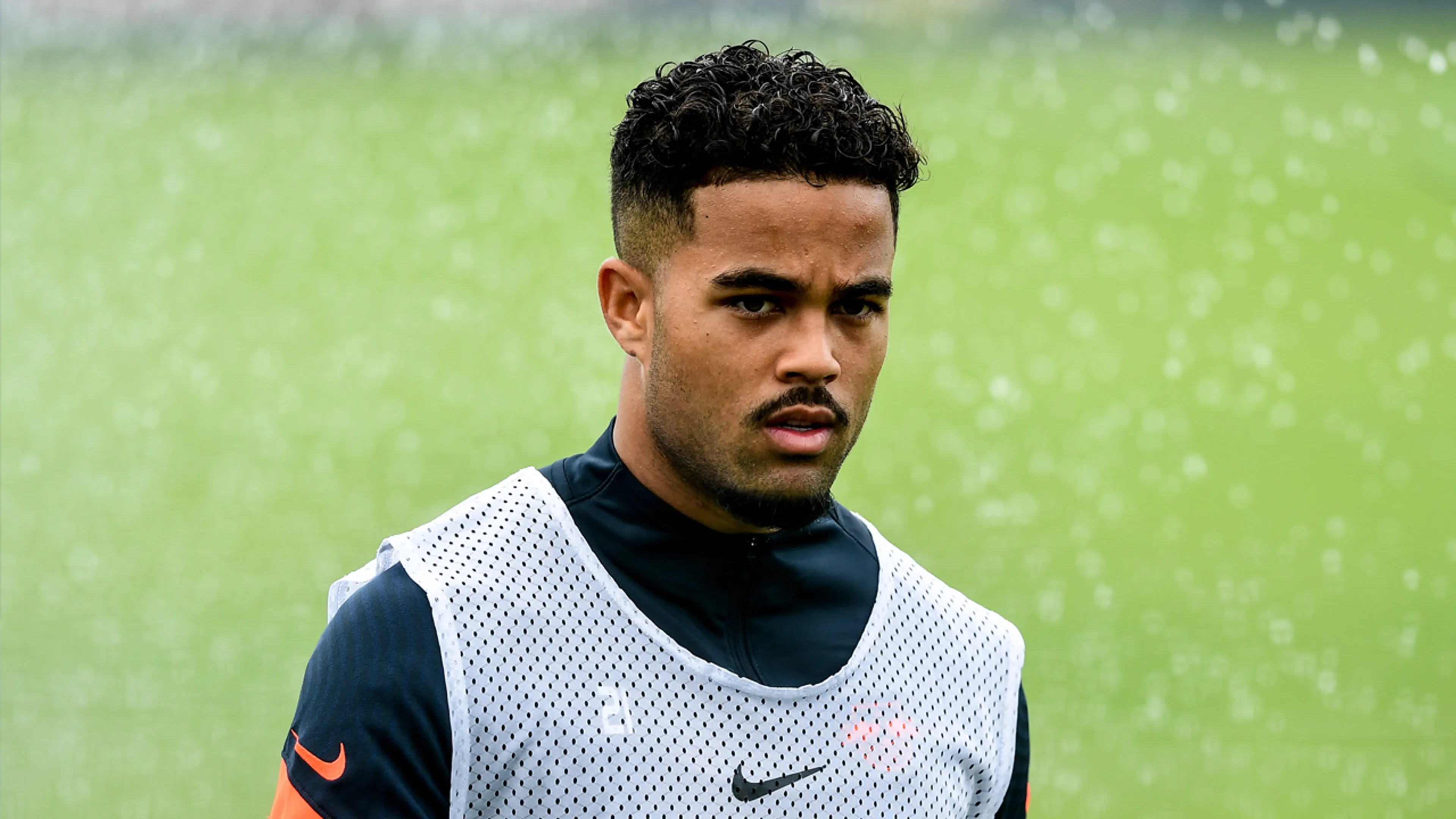 Kluivert volgt Stengs naar OGC Nice