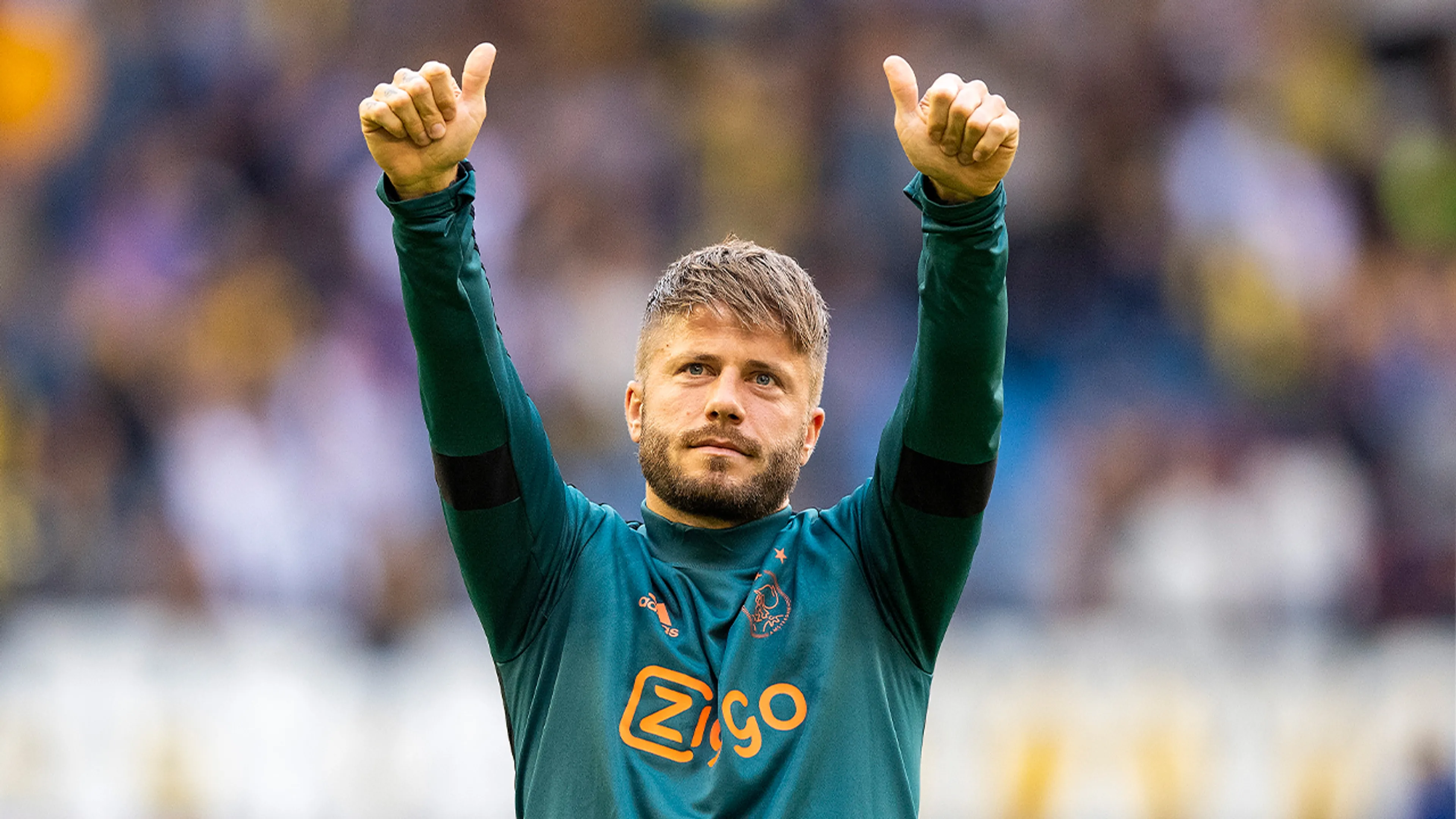 'Schöne wijst twee clubs voorlopig af, wil terug naar Ajax'