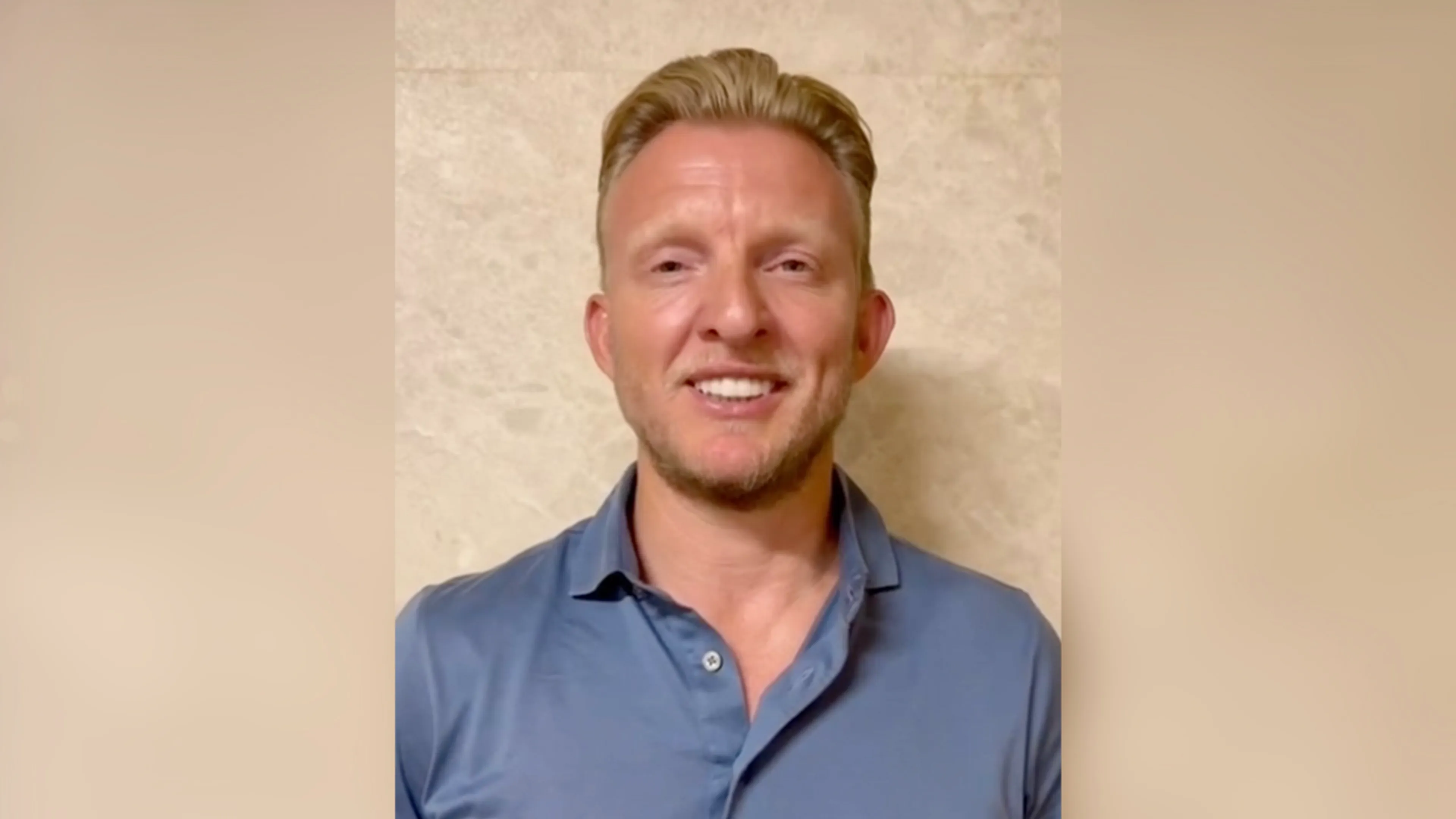 Video: FC Dordrecht presenteert Dirk Kuyt als nieuwe hoofdtrainer
