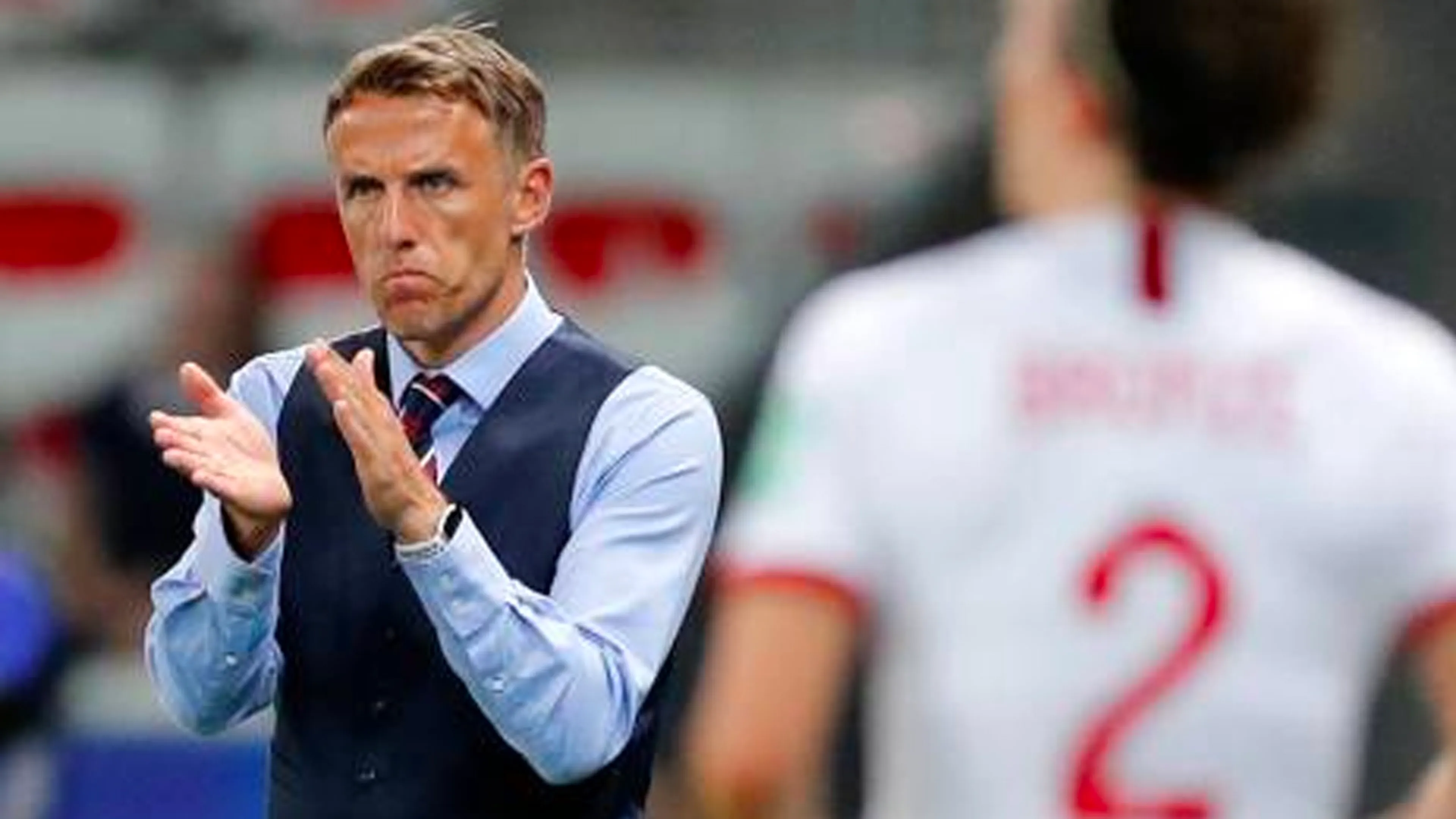 Neville stopt per direct als bondscoach Engelse voetbalsters