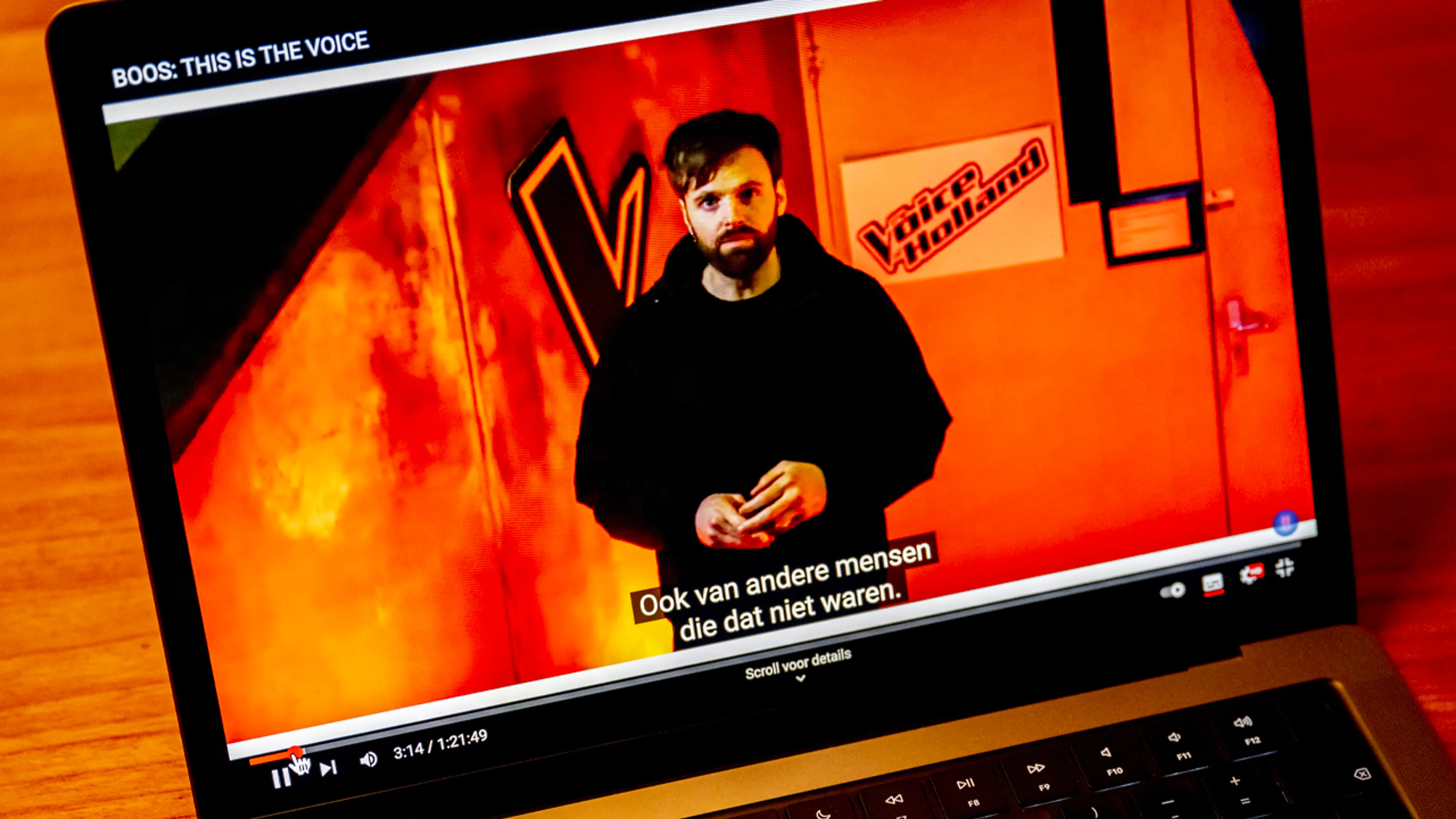 Tim Hofman en BOOS blikken in podcastserie terug op The Voice-onderzoek