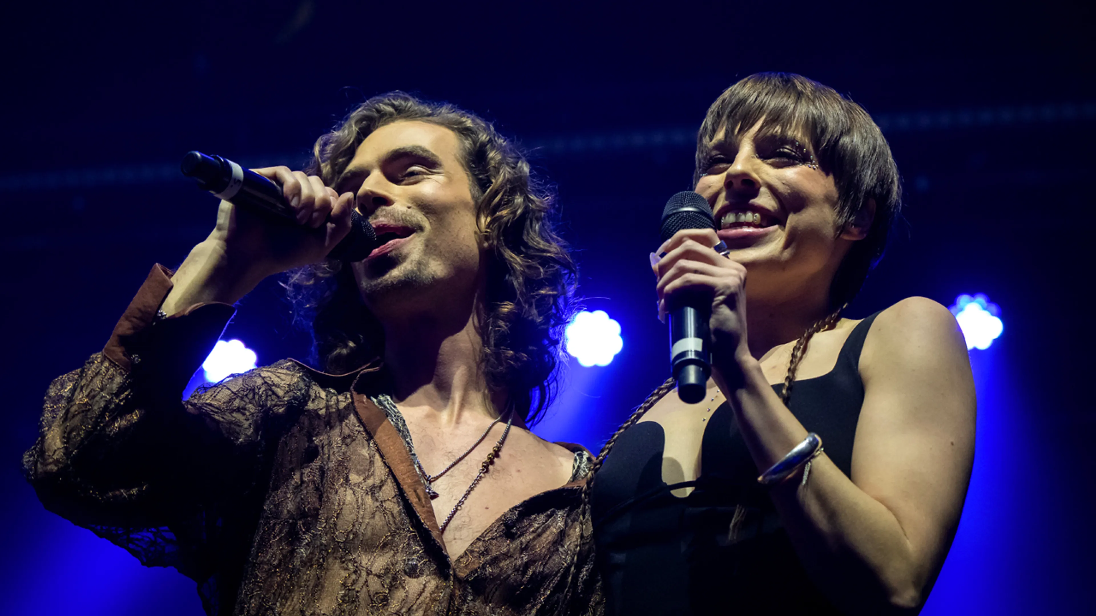 Mia en Dion zingen 'Burning Daylight' vrijdag voor het eerst op televisie