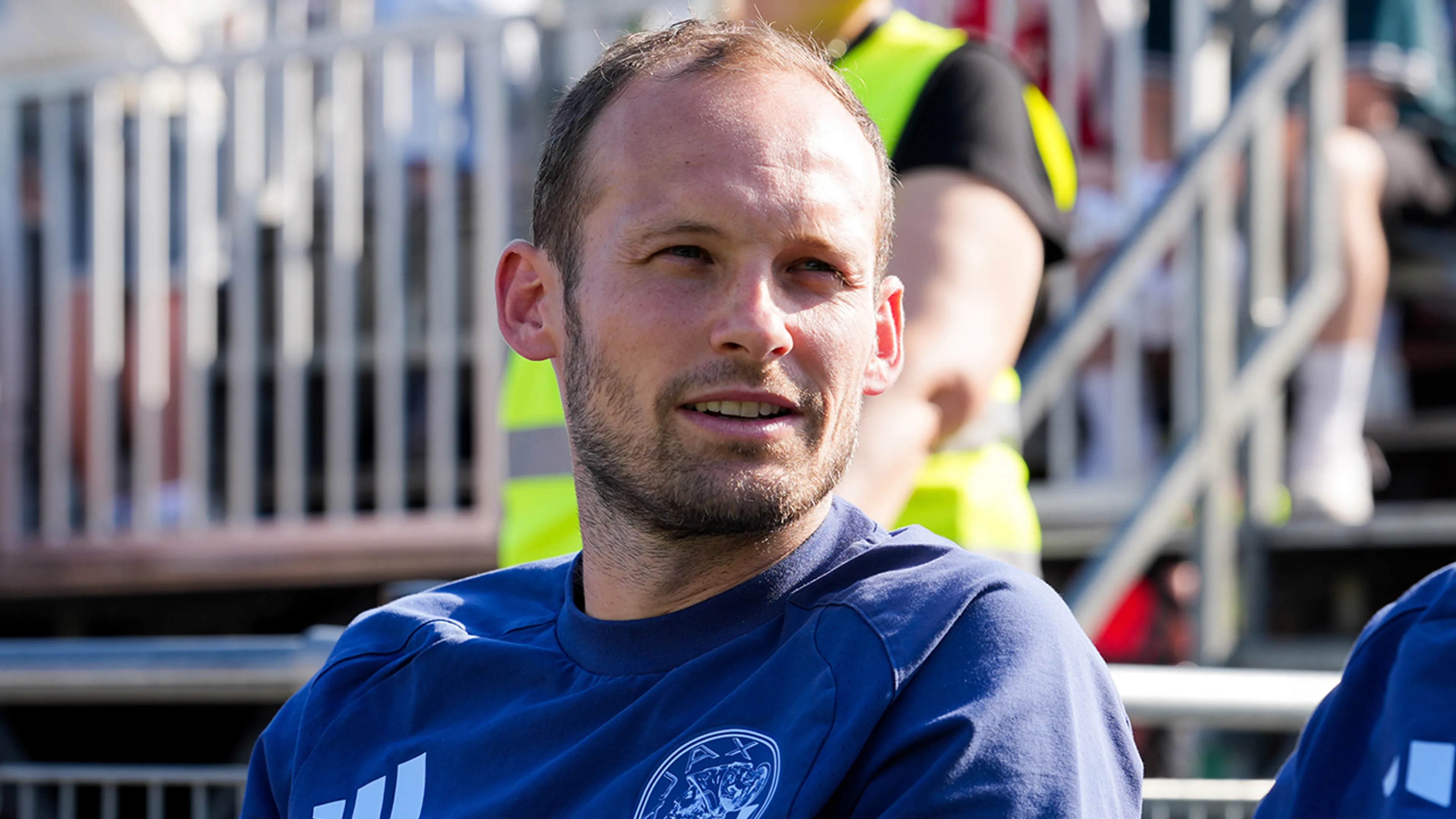 Ajax geeft zege op Bochum in blessuretijd uit handen bij officieuze rentree Daley Blind