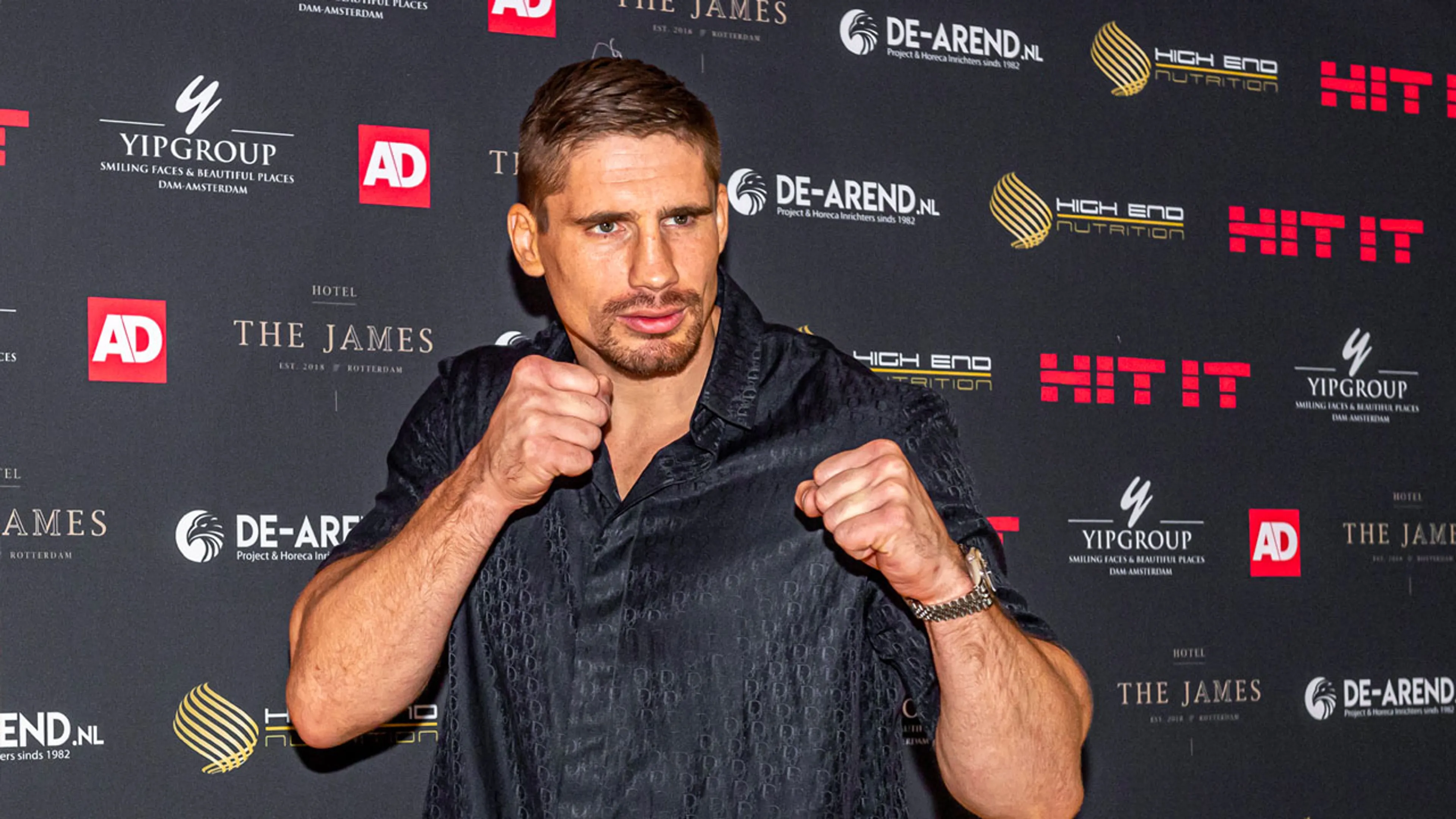 Rico Verhoeven uitgedaagd vanuit onverwachte hoek: 'Want ik zie geen tegenstanders komen!'