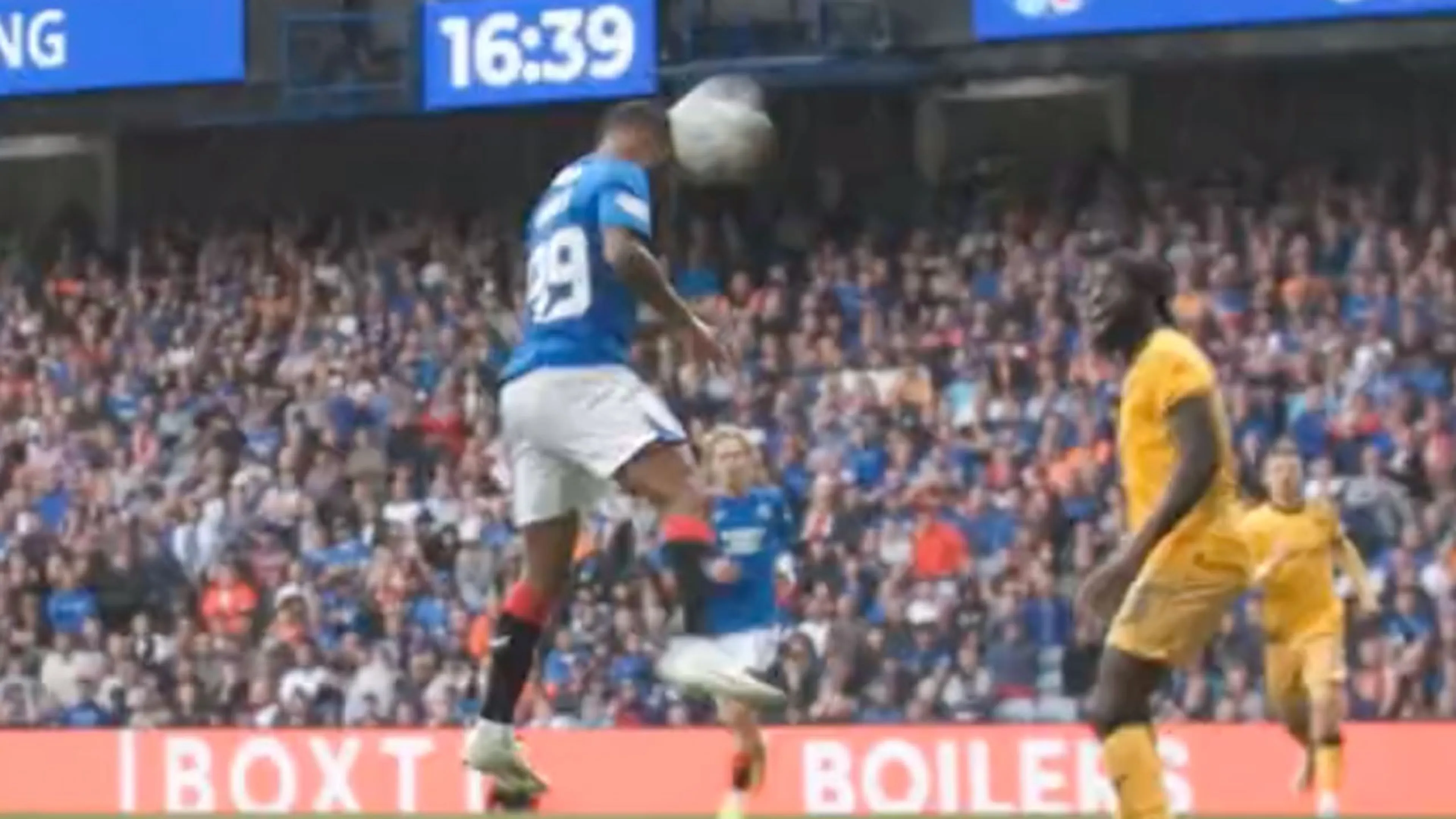 Video: Danilo laat stadion ontploffen na eerste goal voor Rangers FC