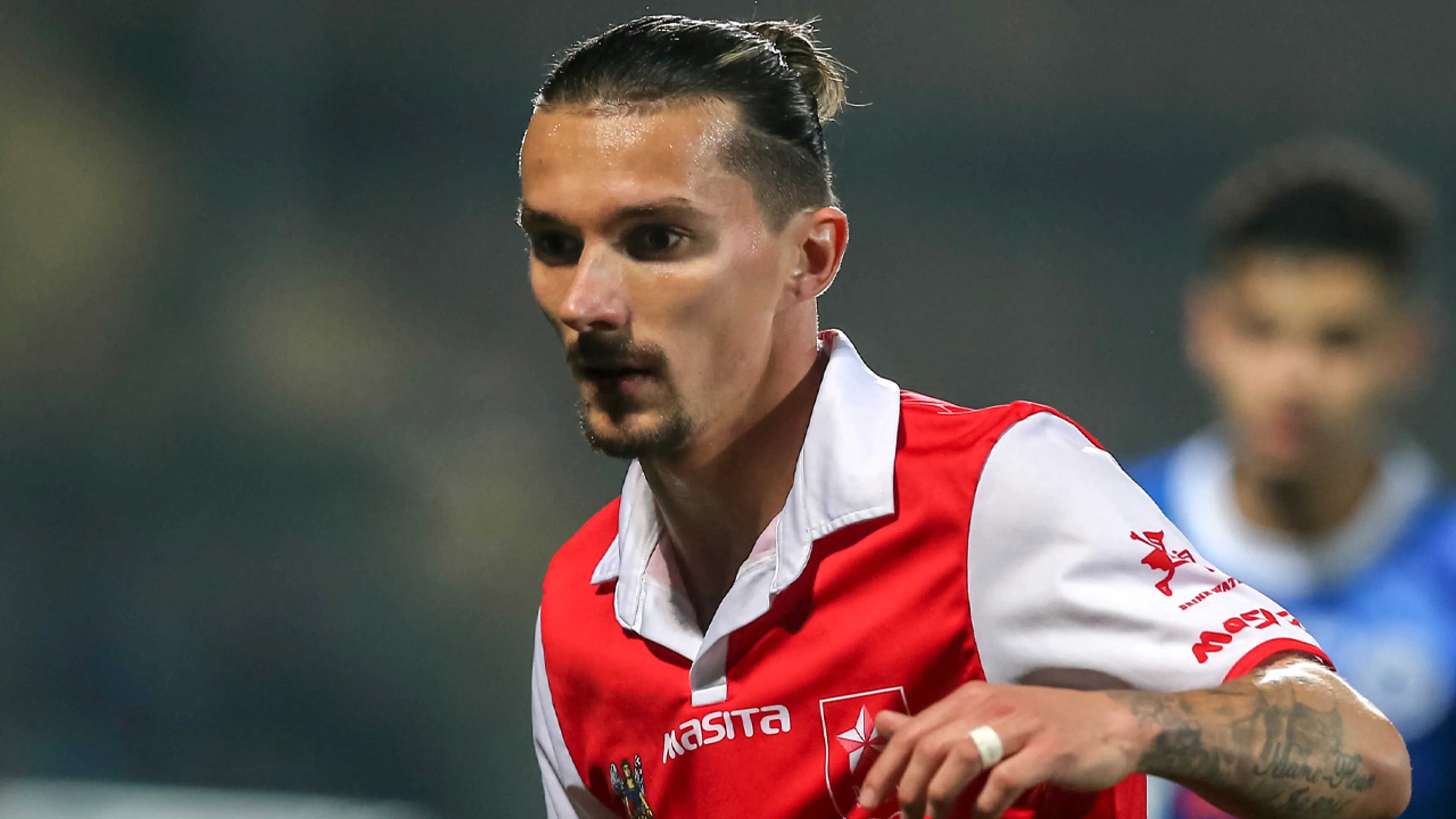 MVV-Roda stilgelegd na gooien drank naar Croux