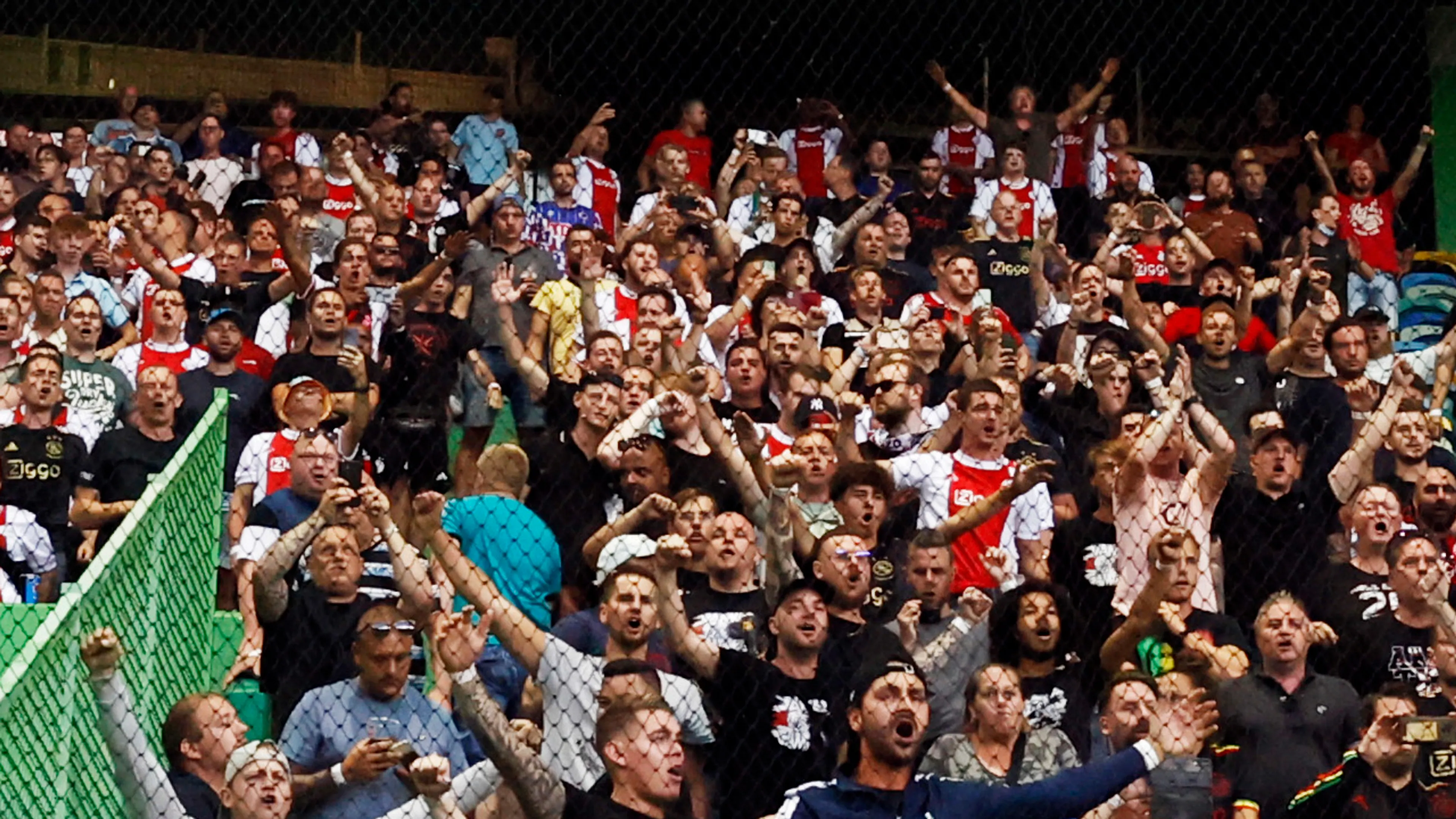 Ajax-fans niet welkom bij wedstrijd tegen Besiktas in Istanbul