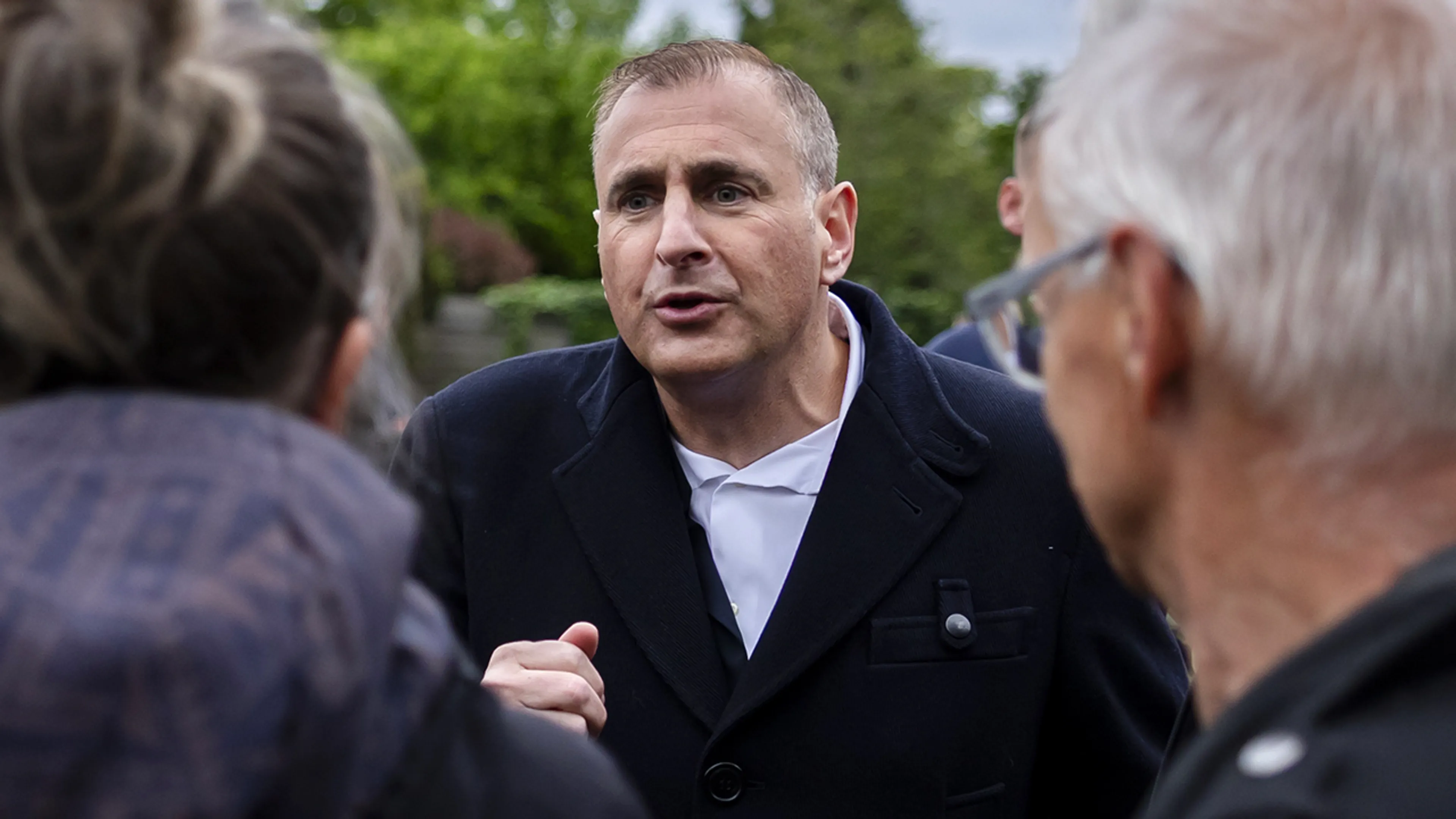 Opnieuw ophef rond Gidi Markuszower na uitspraak over 'omvolking' bij demonstratie Loosdrecht