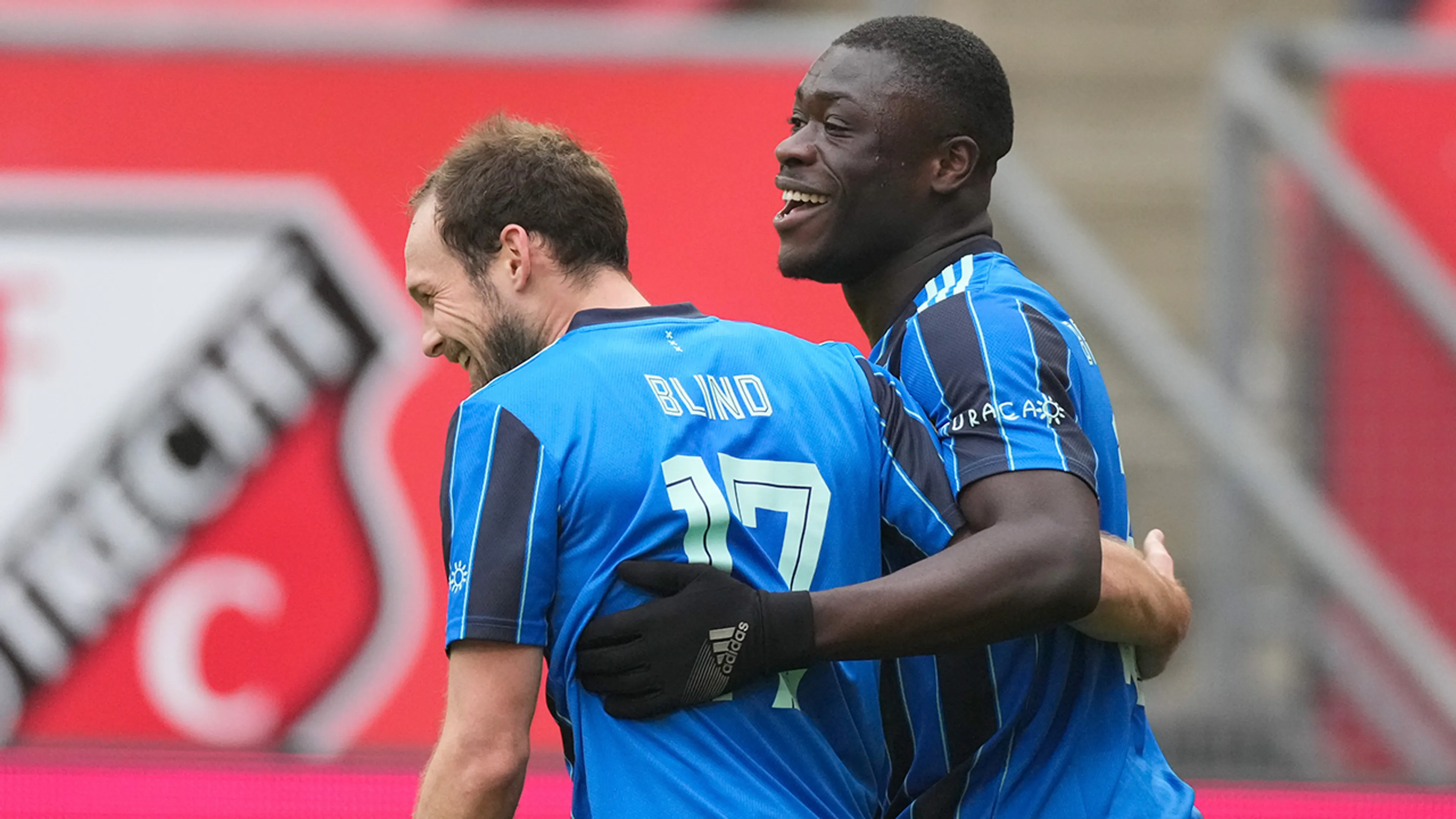 Teruggekeerde Brian Brobbey schiet Ajax langs FC Utrecht