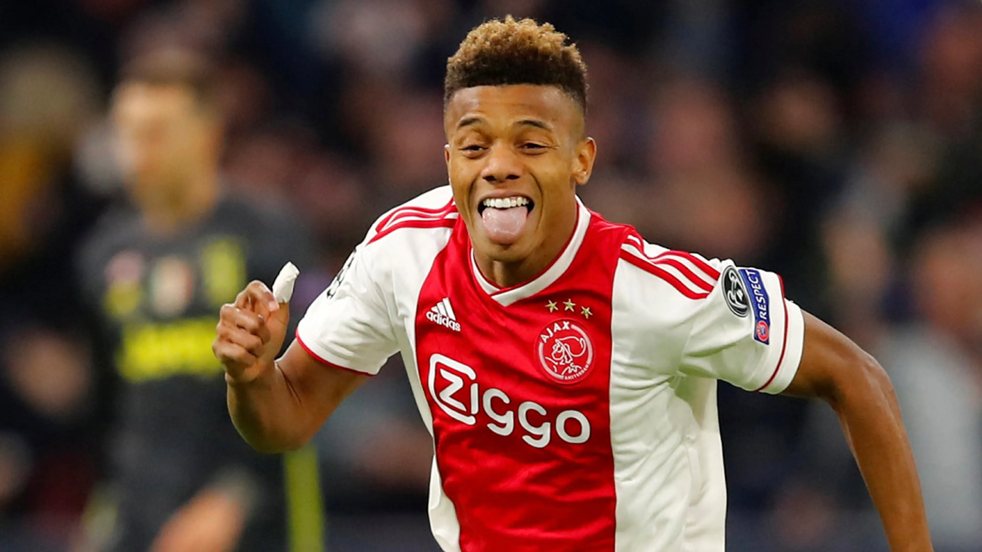 KNVB overweegt uitstel competitie vanwege halve finale Ajax