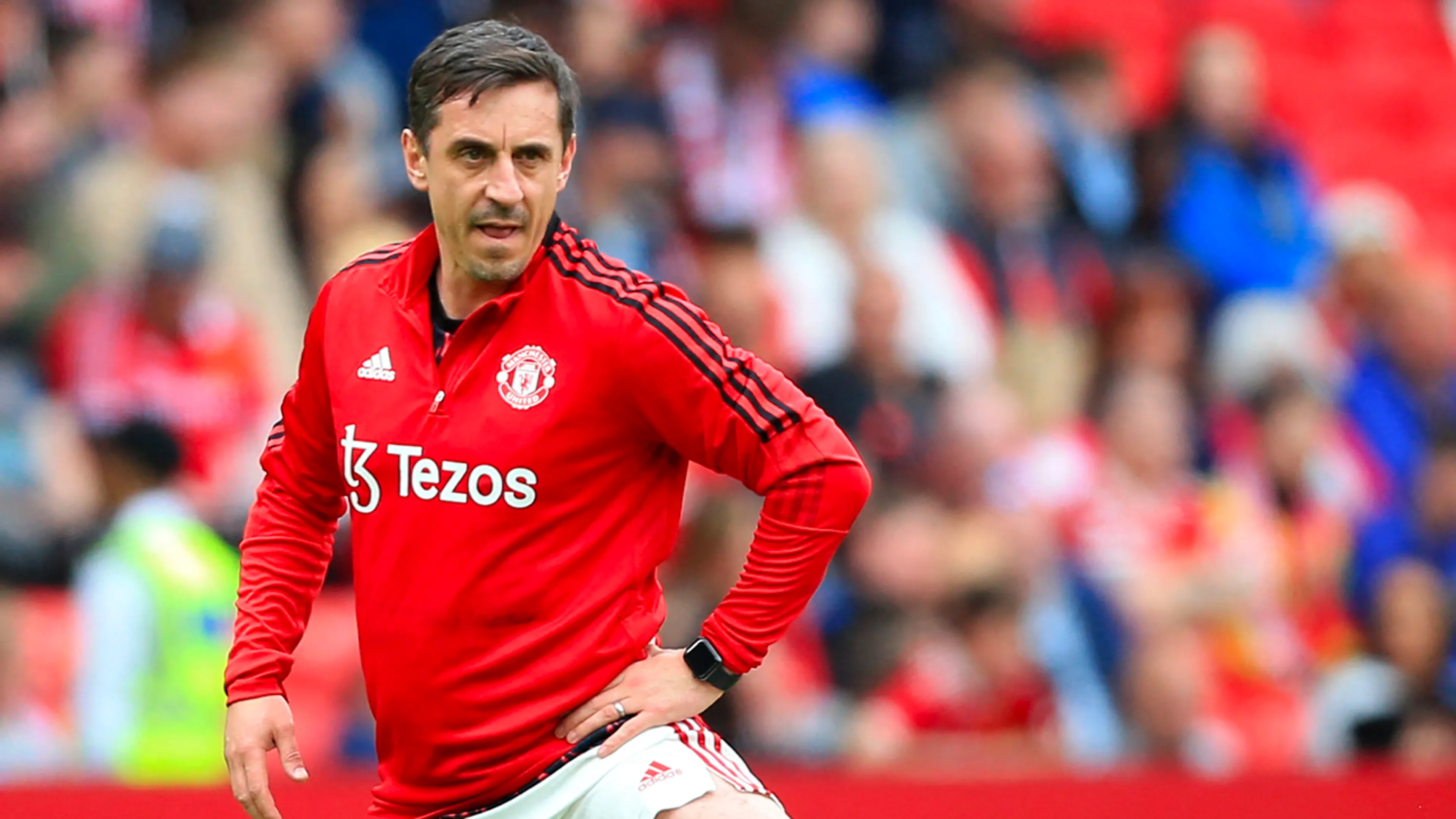 Gary Neville maakt Man Utd met de grond gelijk: 'Gênant als Chelsea strijd om De Jong wint'