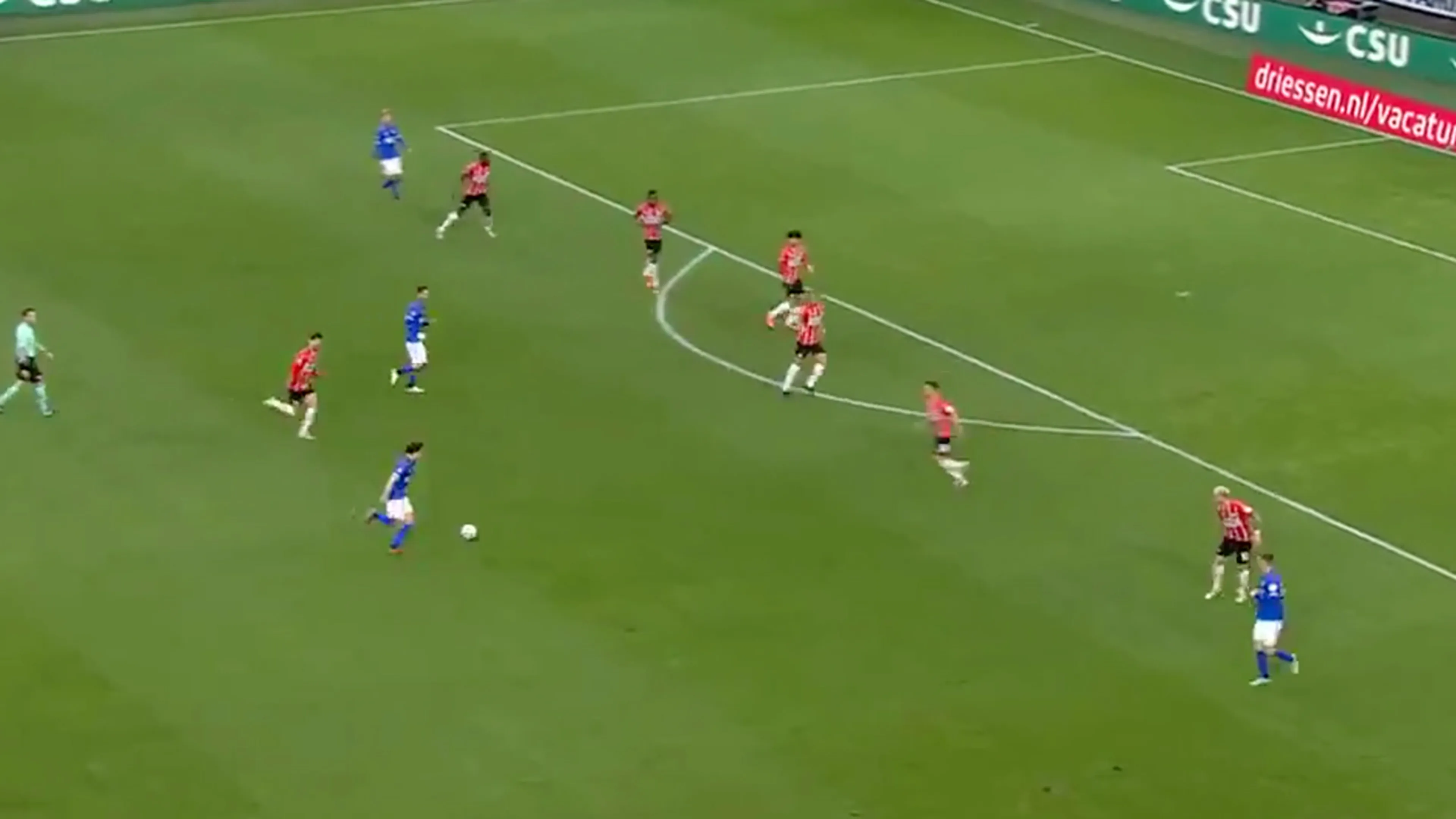 VIDEOGOAL: Zerrouki (FC Twente) met een absolute wereldgoal tegen PSV!