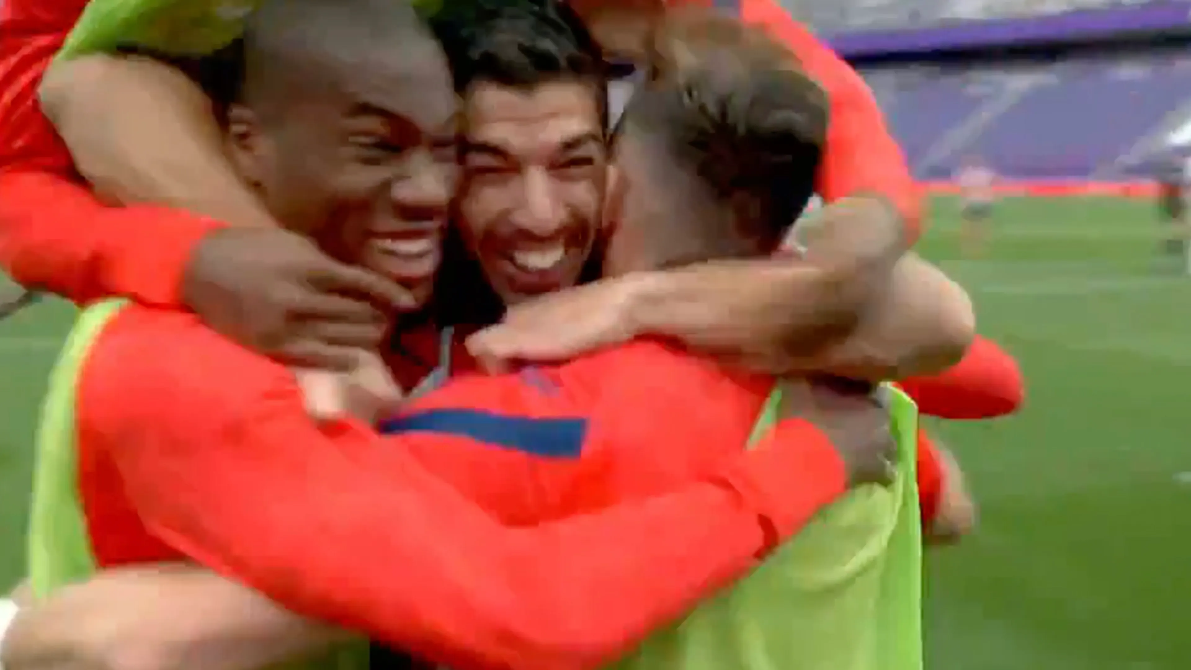 VIDEOGOAL: Suárez zet Atlético Madrid op voorsprong in kampioenswedstrijd