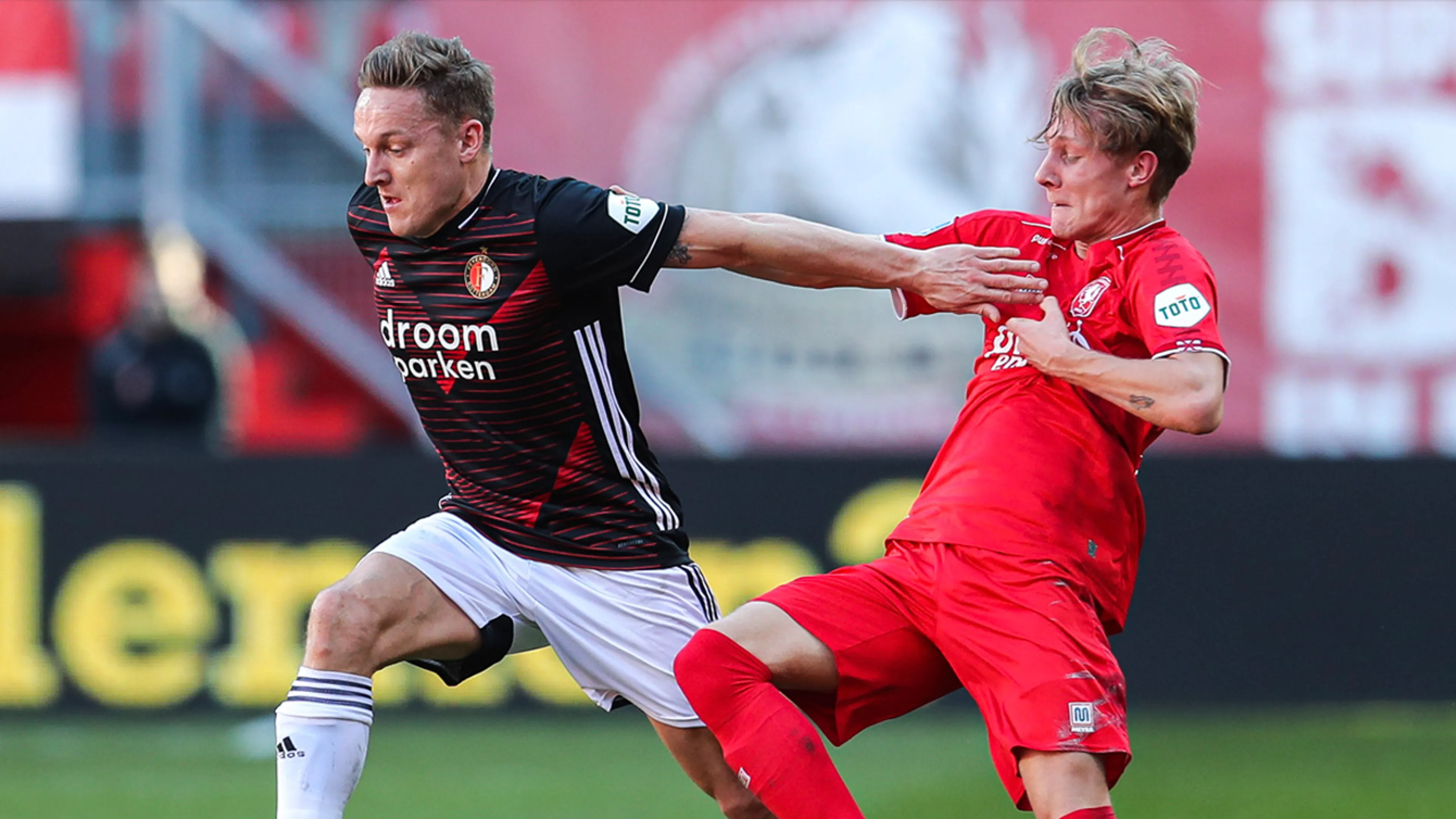 Slordig Feyenoord komt goed weg met gelijkspel bij FC Twente