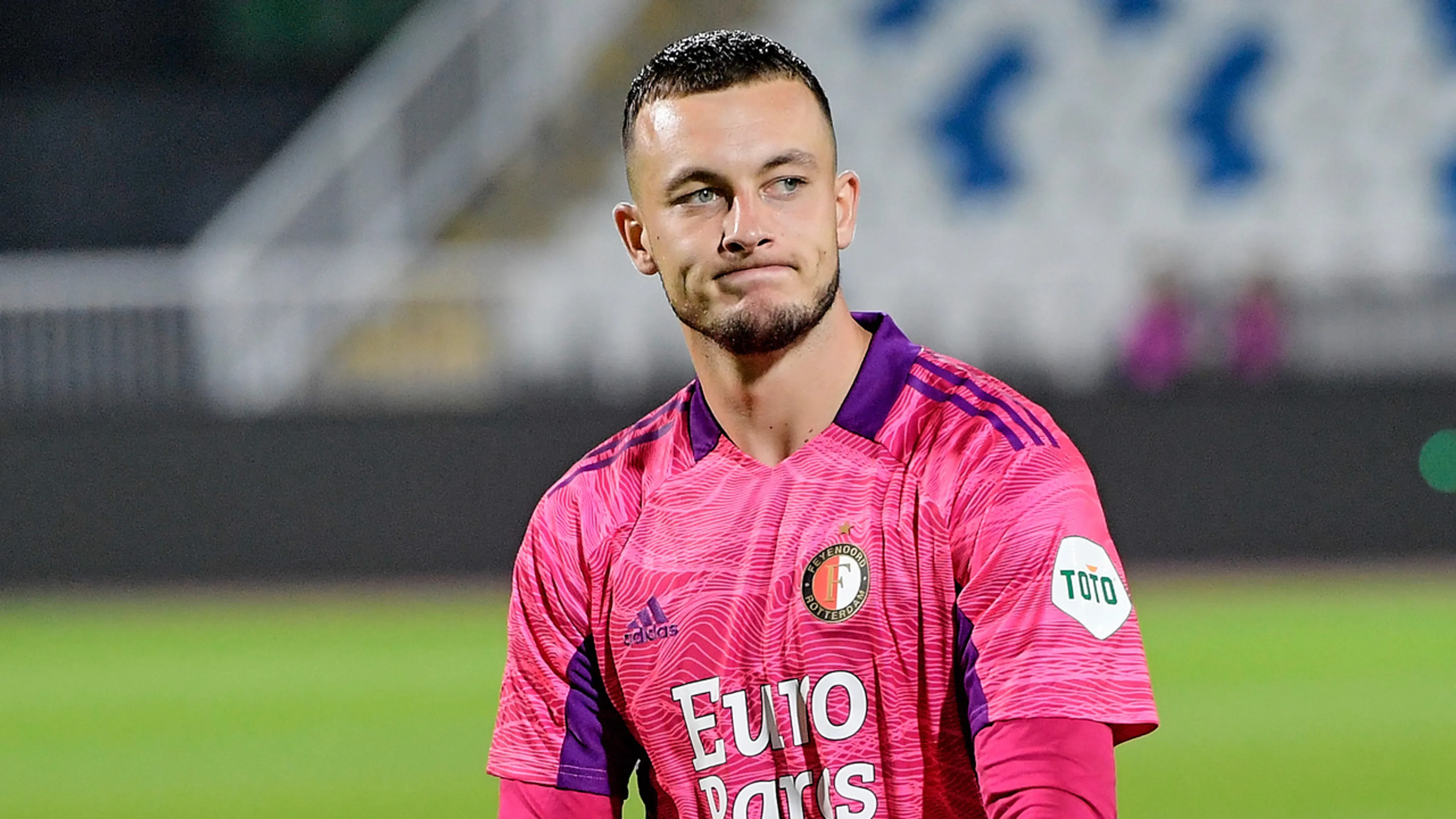 'Feyenoord met spoed op zoek naar nieuwe doelman na slecht nieuws Bijlow'