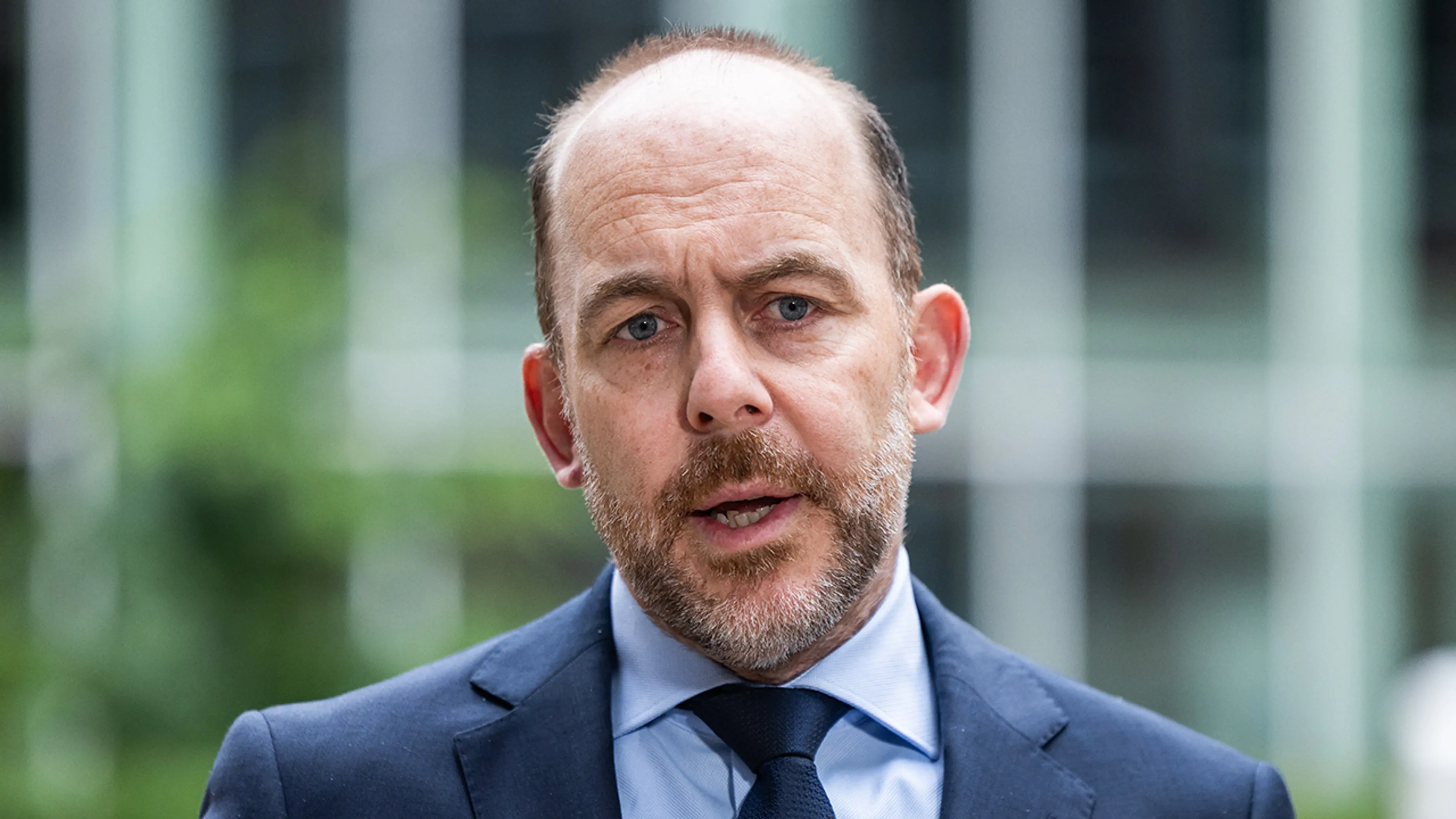 Minister Bart van den Brink neemt volgende stap tegen asielweigergemeenten
