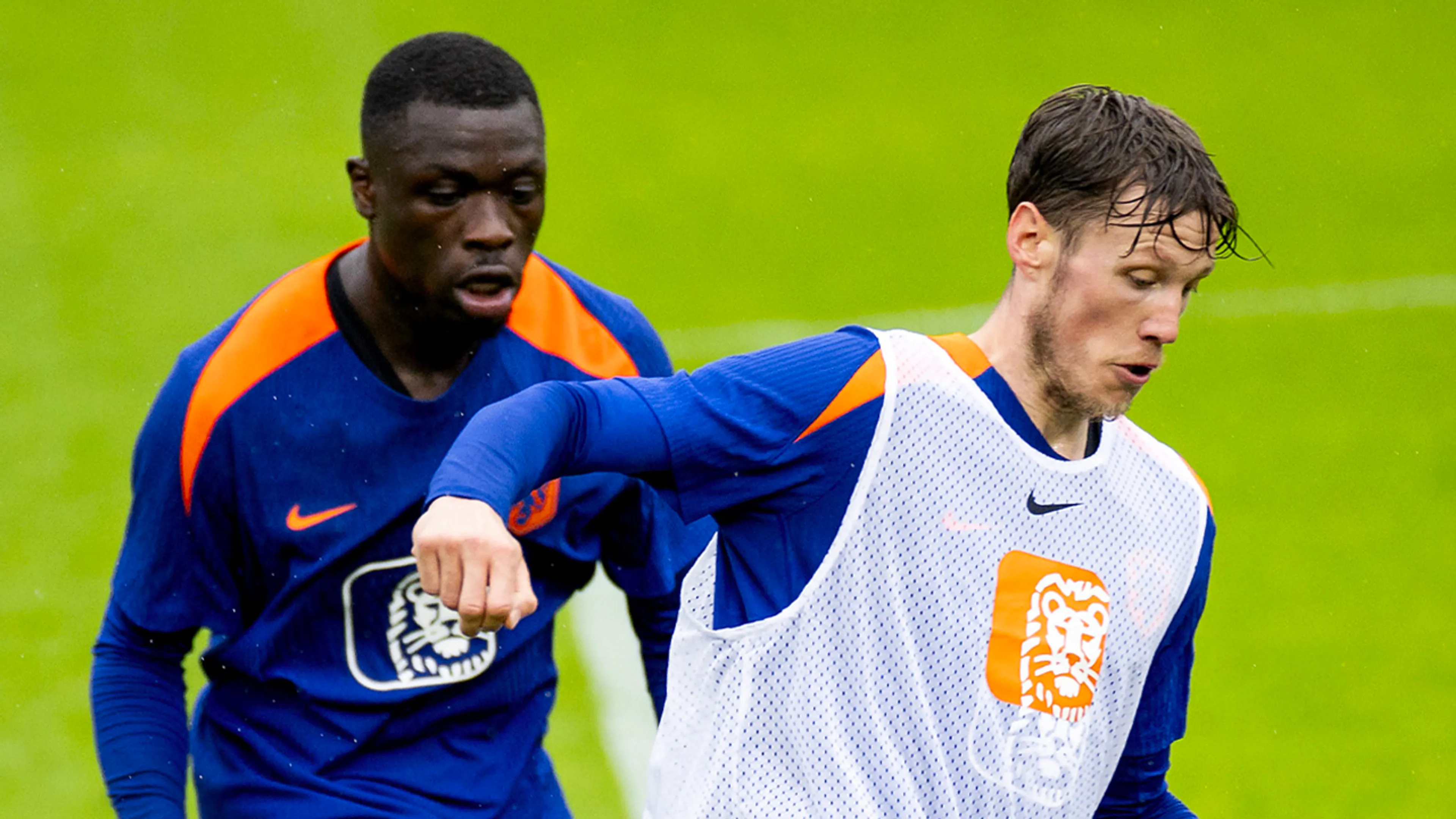 'Ik zou het leuk vinden als Koeman gewoon met Weghorst of Brobbey zou beginnen!'