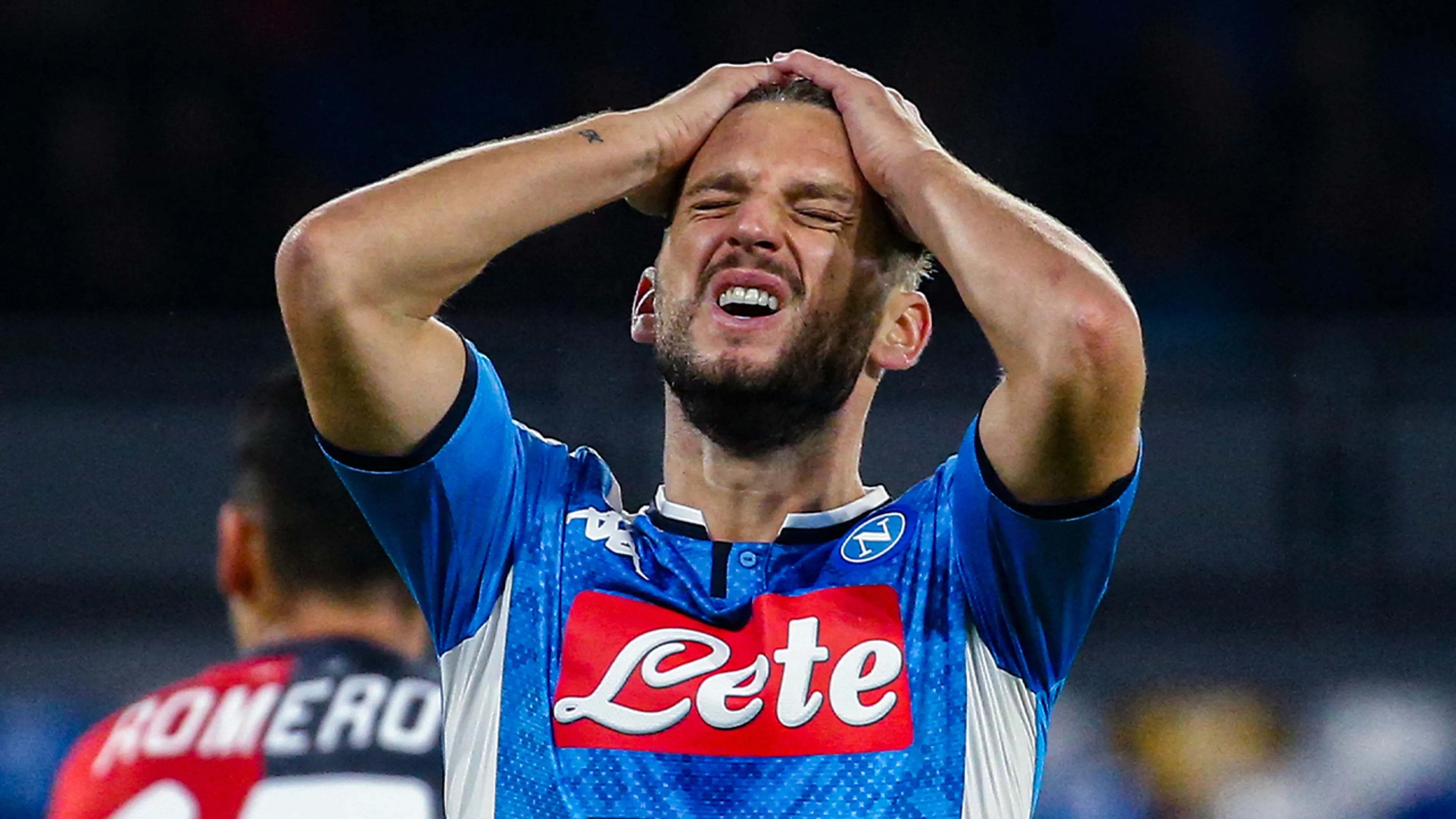 'Napoli-voorzitter wil salarissen met 25% verlagen na spelersmuiterij'