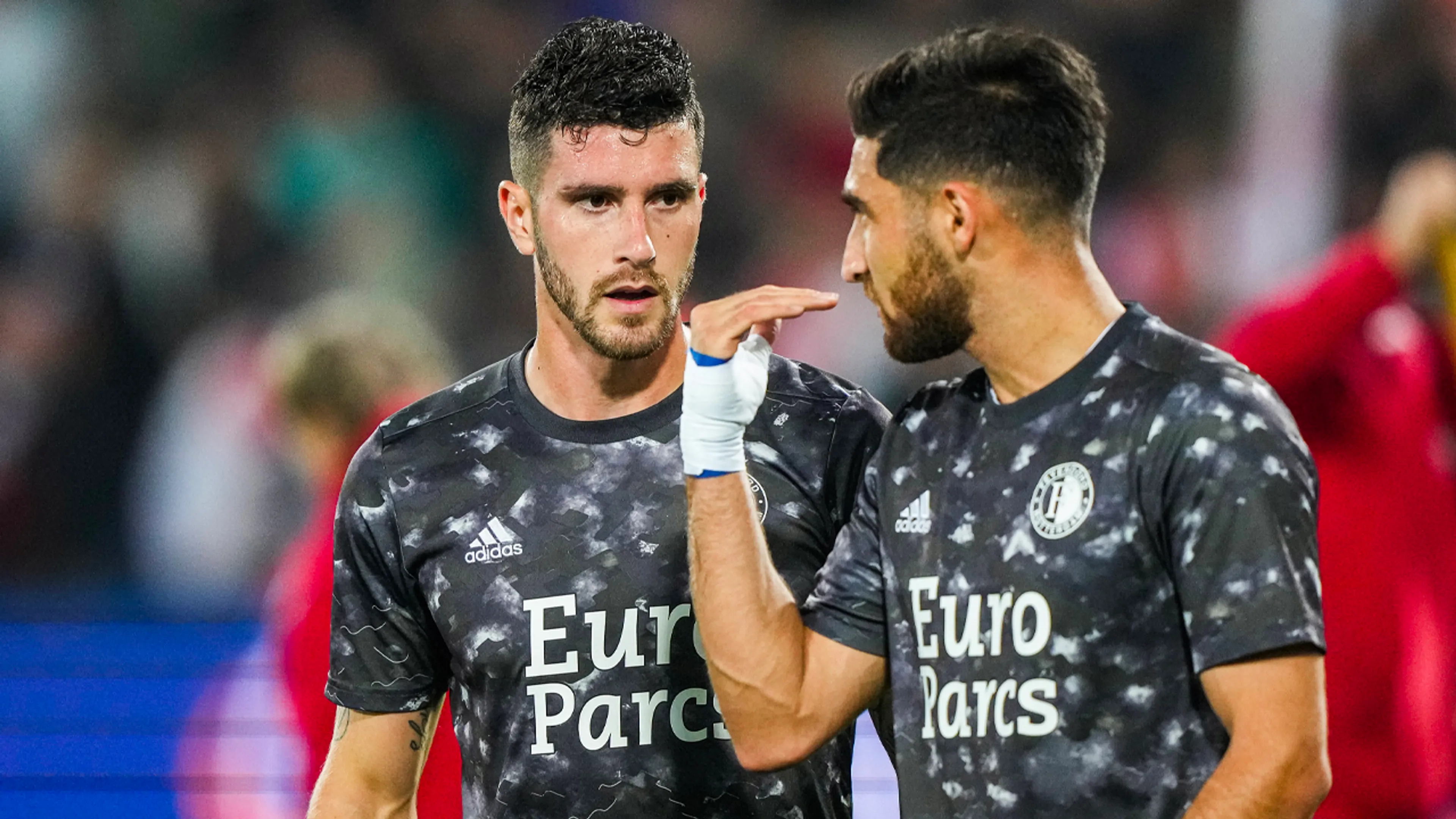 The Sun vergist zich en plaatst Jahanbakhsh op cover als Bournemouth-target