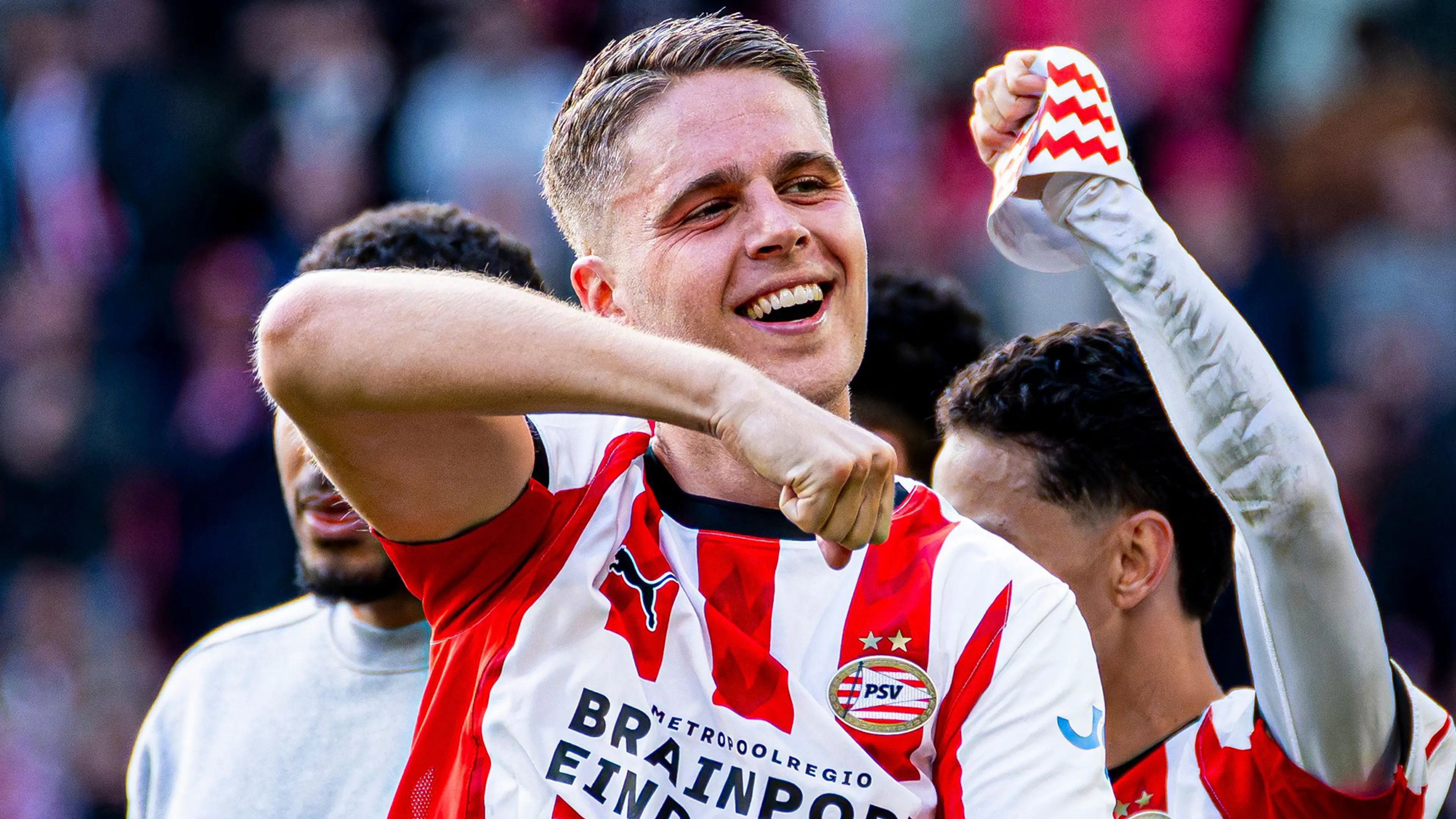 Joey Veerman deelt heuglijk nieuws: ‘Een miljoen keer ja!’