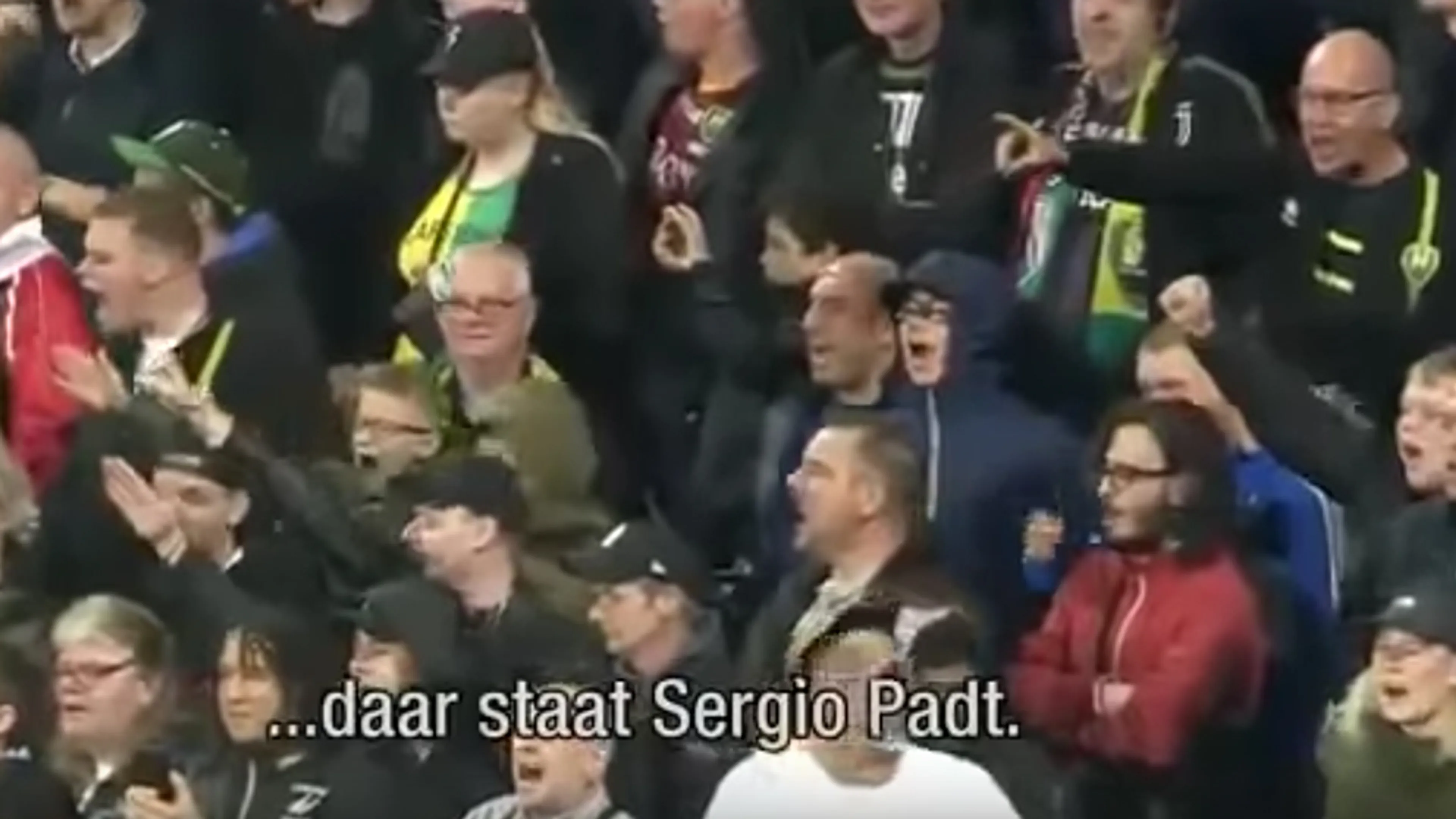 Padt toegezongen door ADO-publiek: 'Daar boven op die berg..'