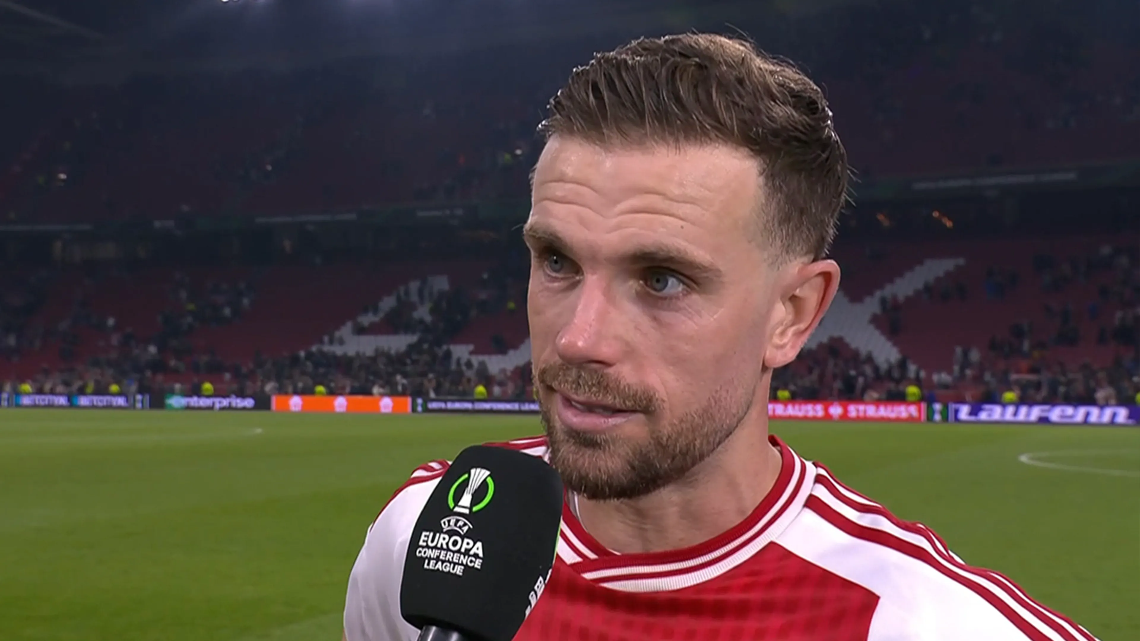 Henderson na gelijkspel tegen Aston Villa: 'Weer een clean sheet, dat is positief!'