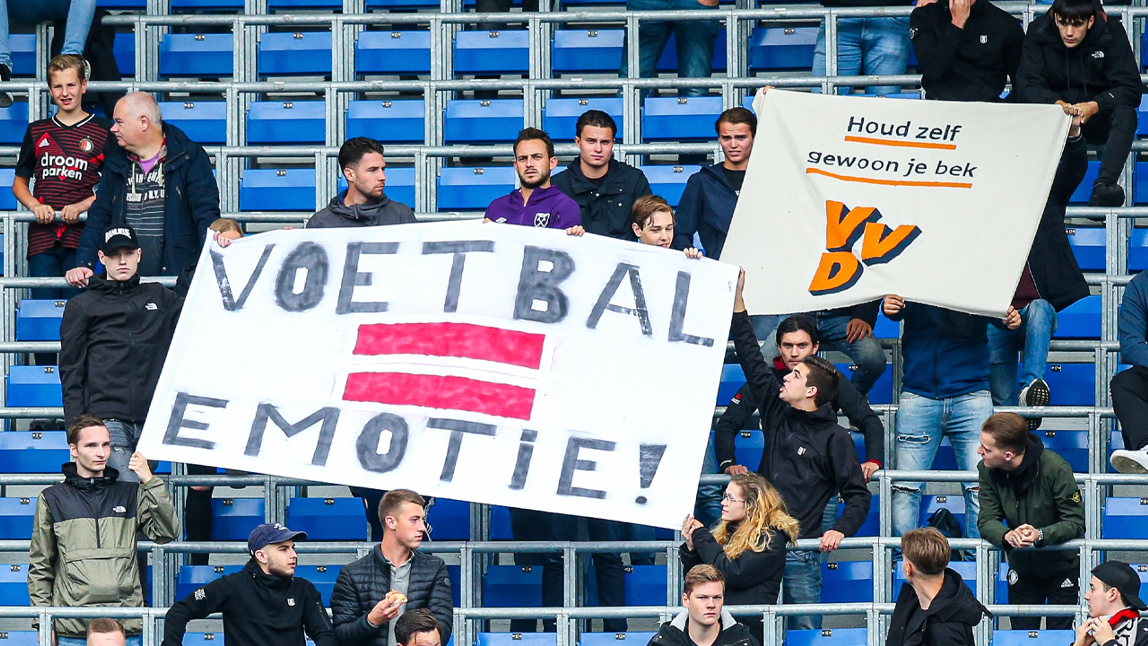 Spandoek in De Kuip: 'Houd zelf gewoon je bek'
