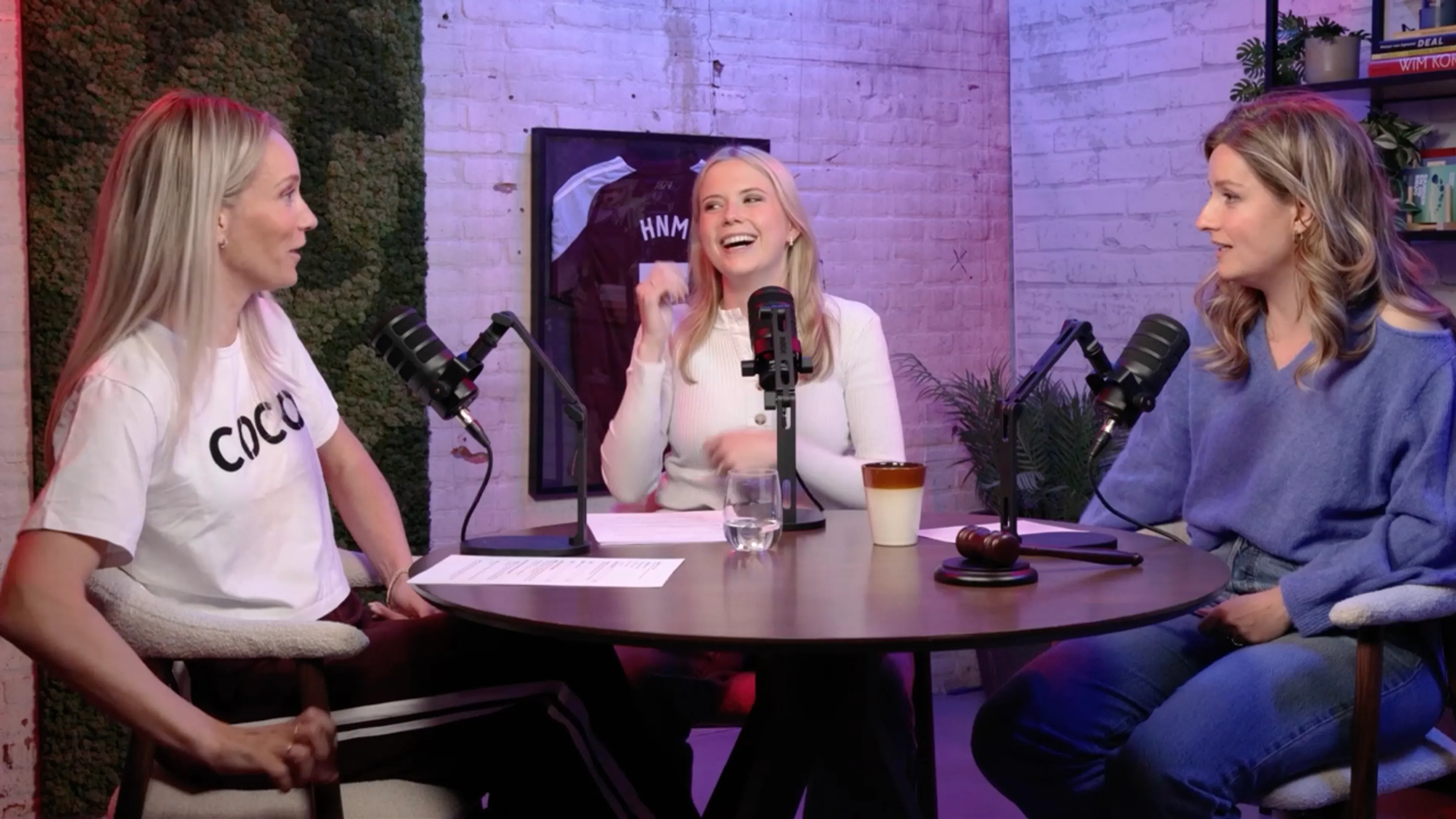 'Ik vind het zeer bijzonder dat jij aangeschoten hierbij zit, dit kan niet!'