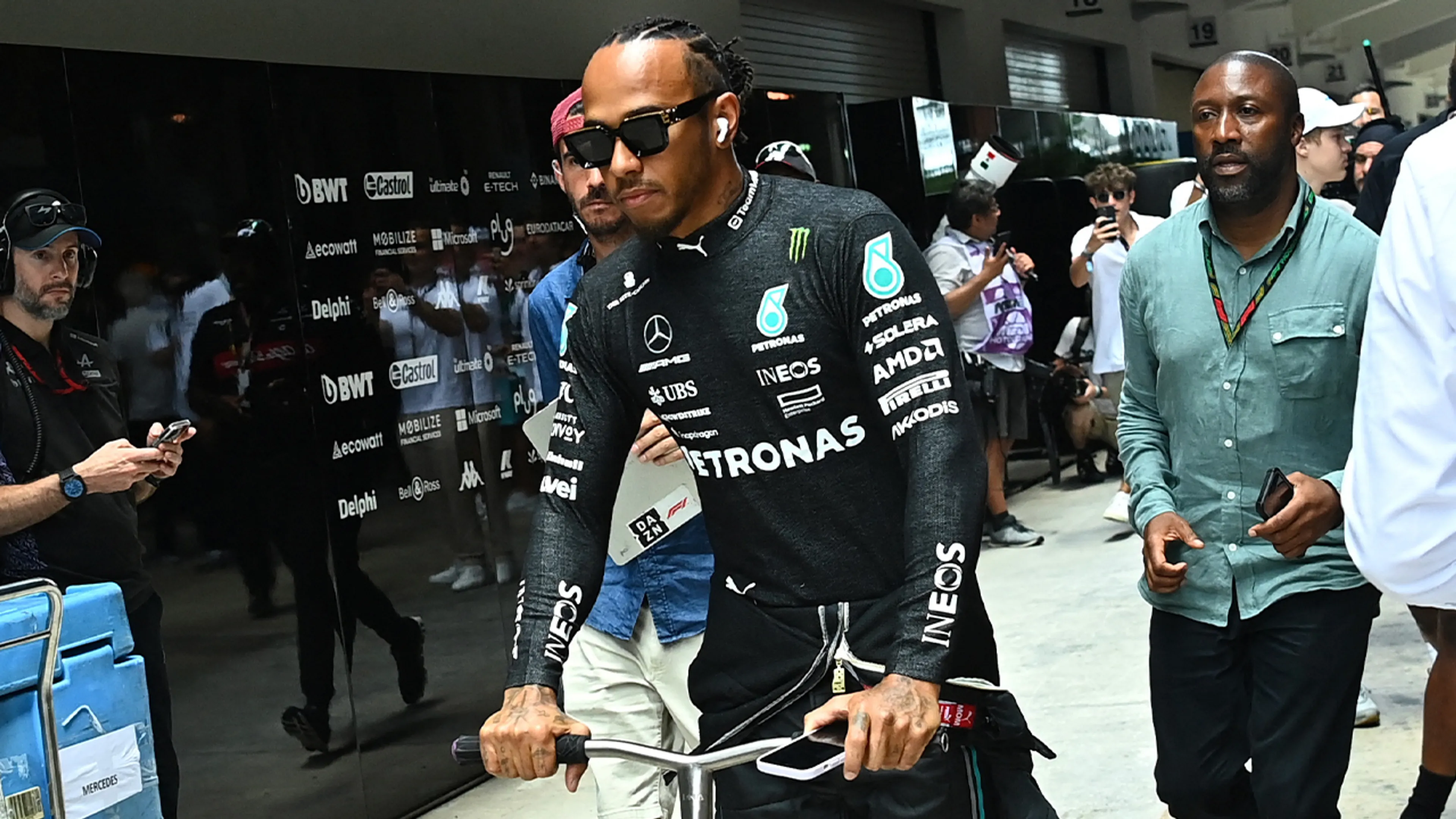 'Ferrari bereidt miljoenenbod voor op Lewis Hamilton'