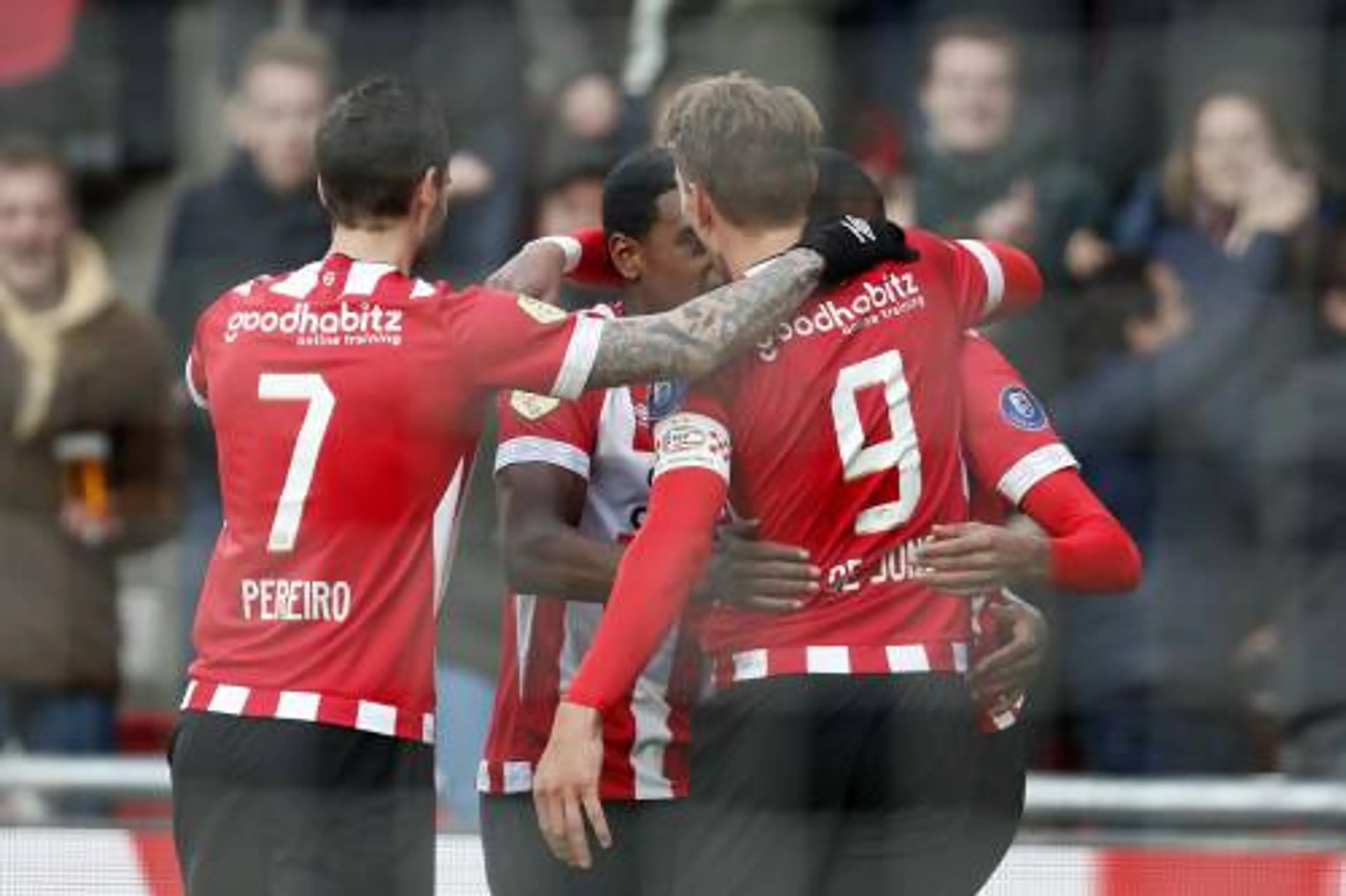 Kwetsbaar PSV ruim langs tiental Fortuna