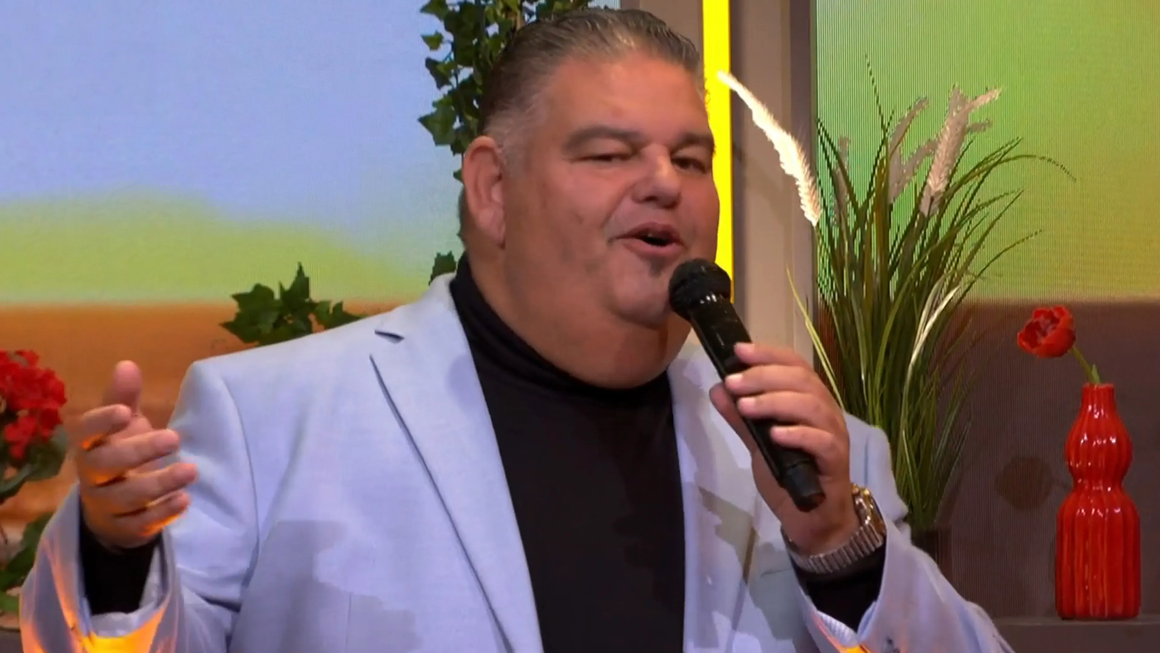 Django Wagner brengt De Oranjezondag in Spaanse sferen met ‘Bachata Bailando’