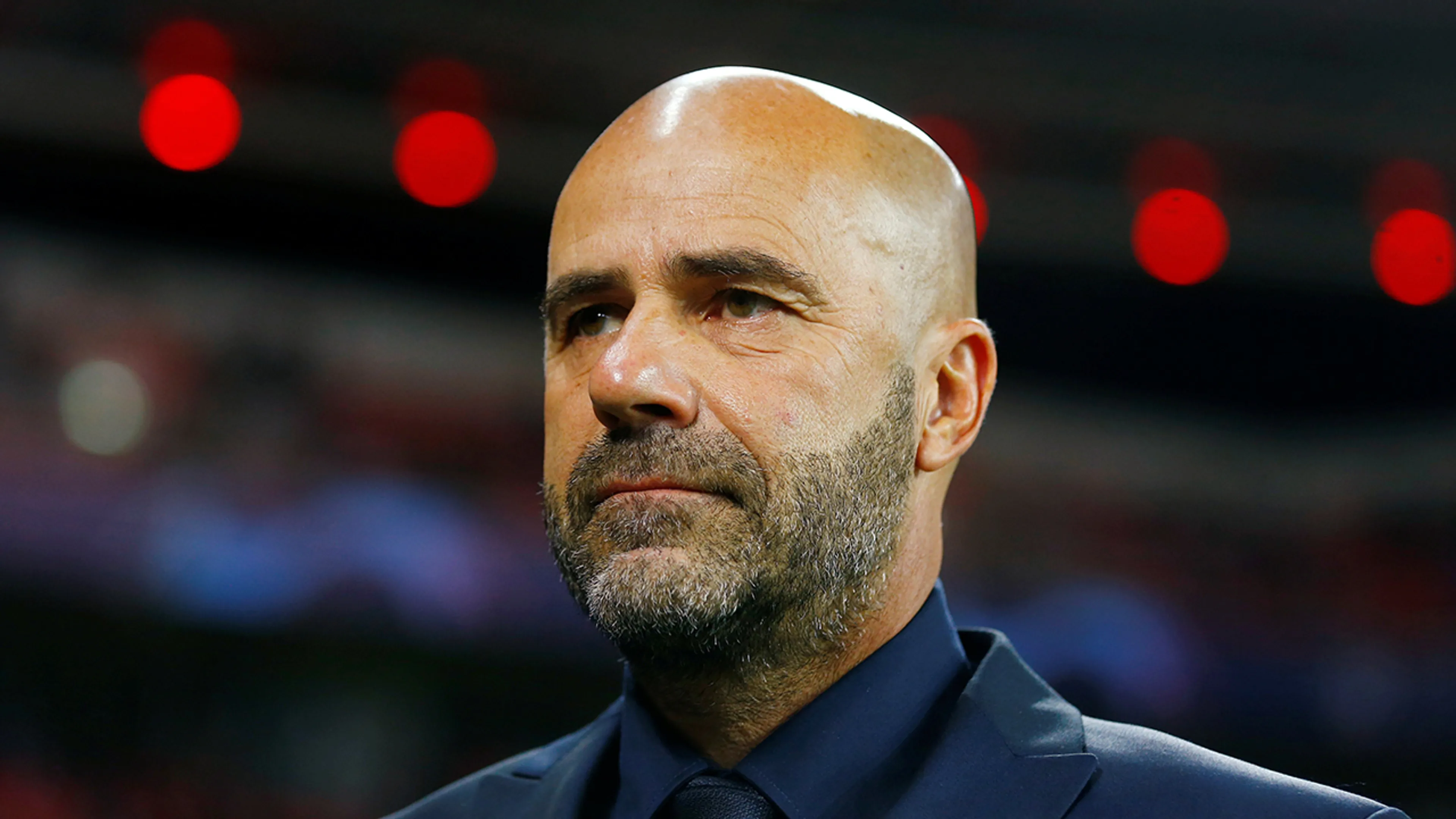 Bosz met Leverkusen hard onderuit tegen VfL Wolfsburg