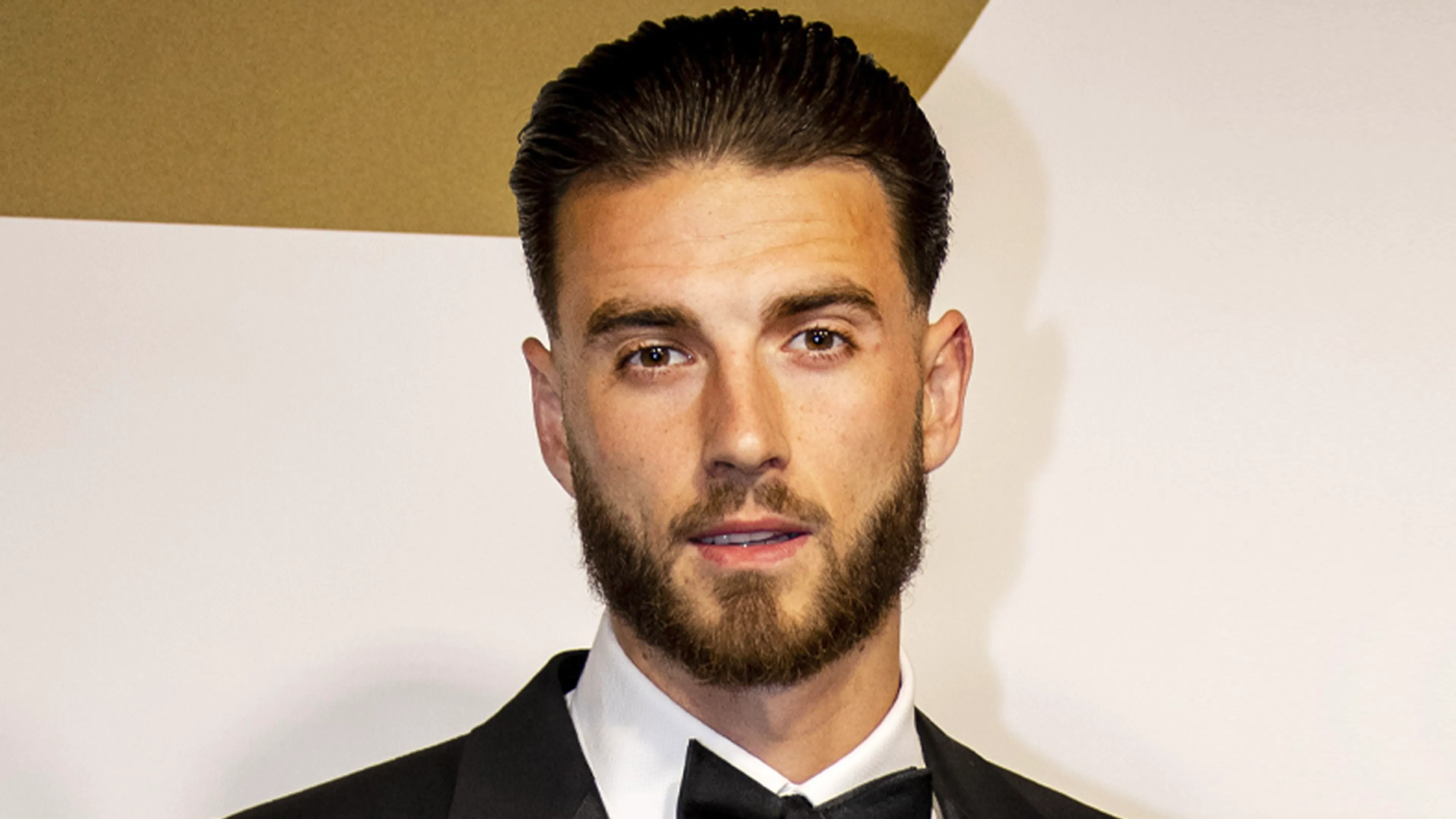 Wesley Hoedt deelt na breuk met Emma Heesters eerste foto's met nieuwe liefde