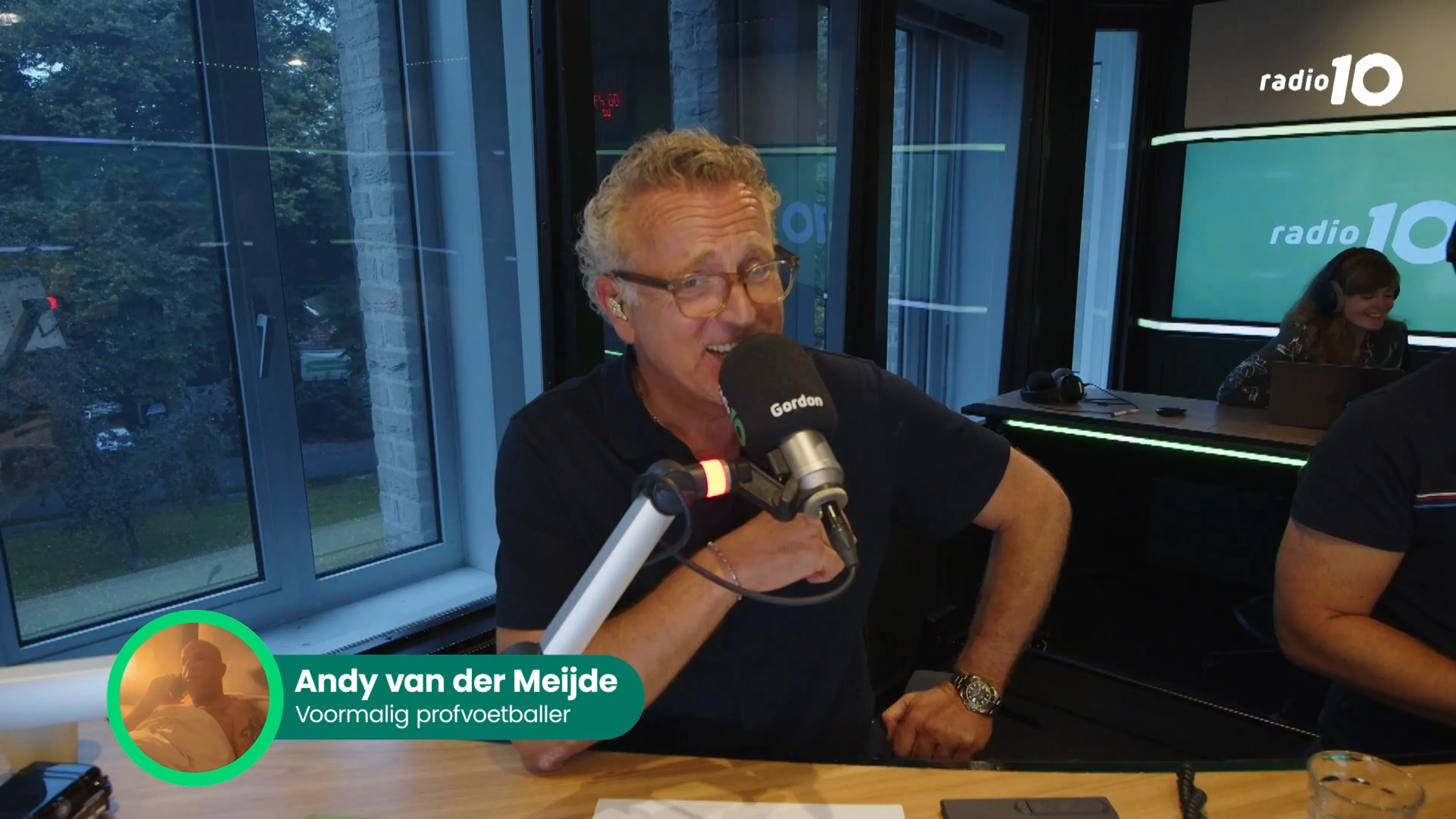 Andy van der Meijde twijfelt aan Heitinga: 'Ik geef 'm nog twee wedstrijdjes'