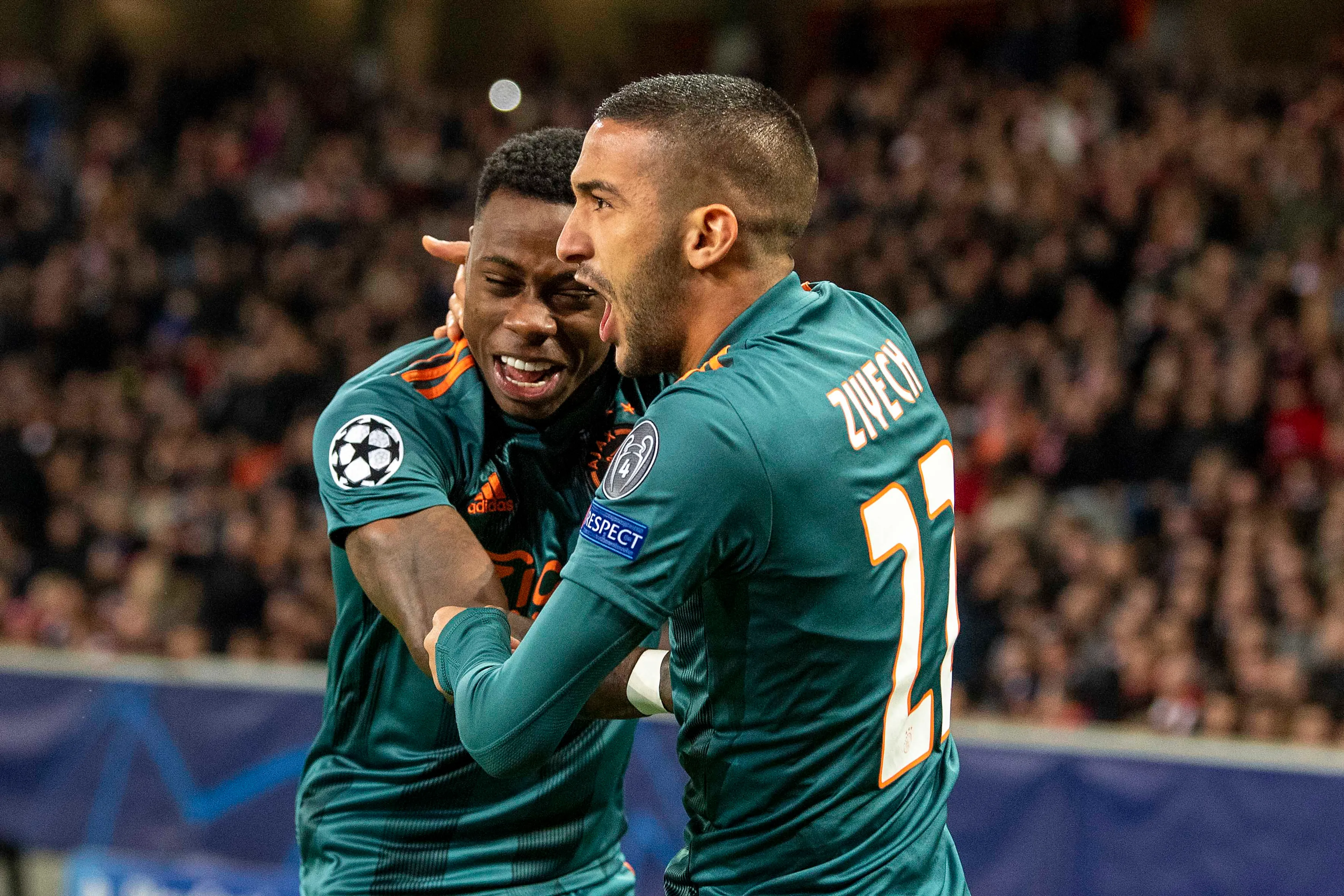 Ajax met Ziyech en Promes in de basis tegen AZ