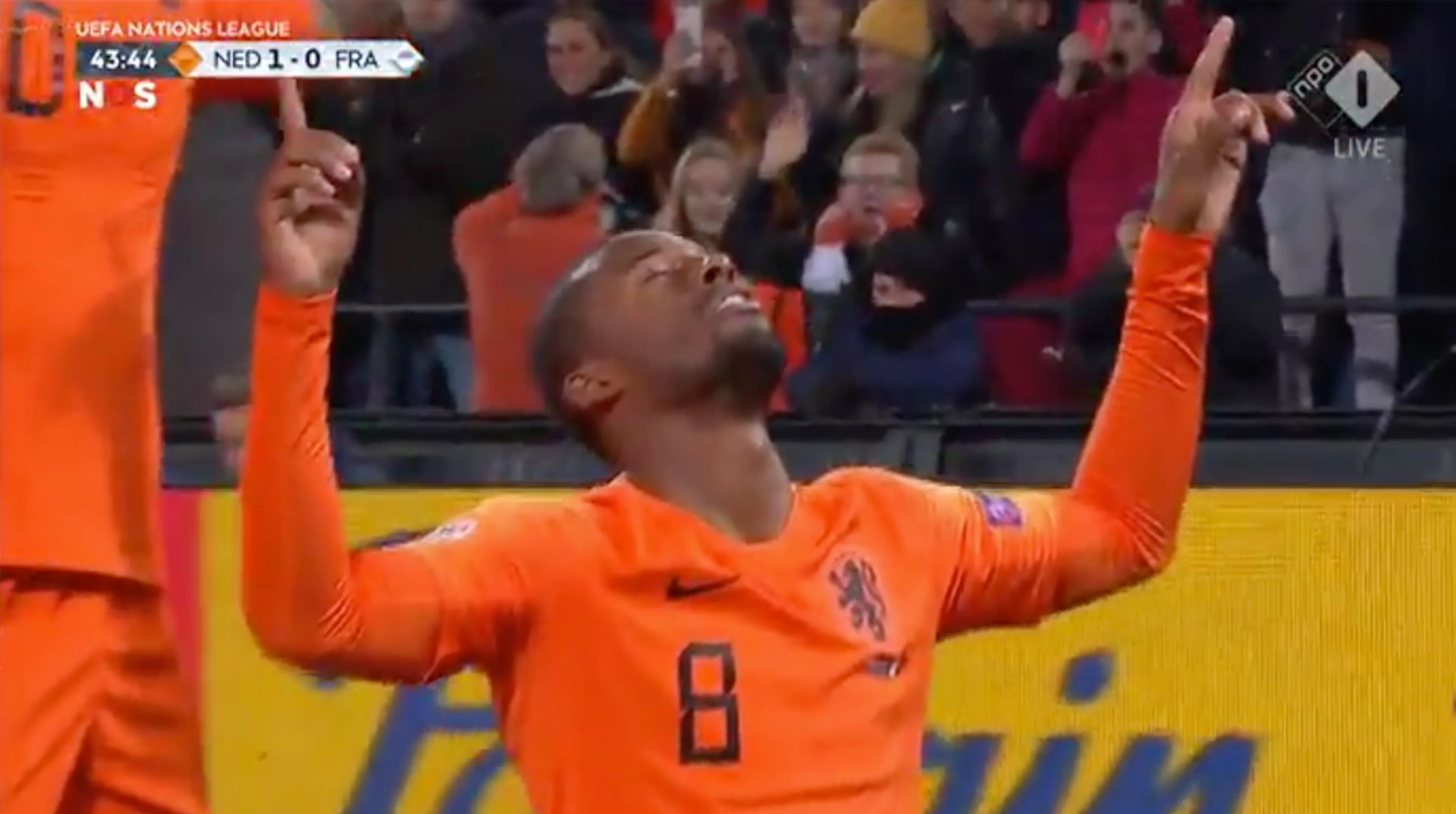 DOELPUNT! Wijnaldum schiet op slag van rust binnen!