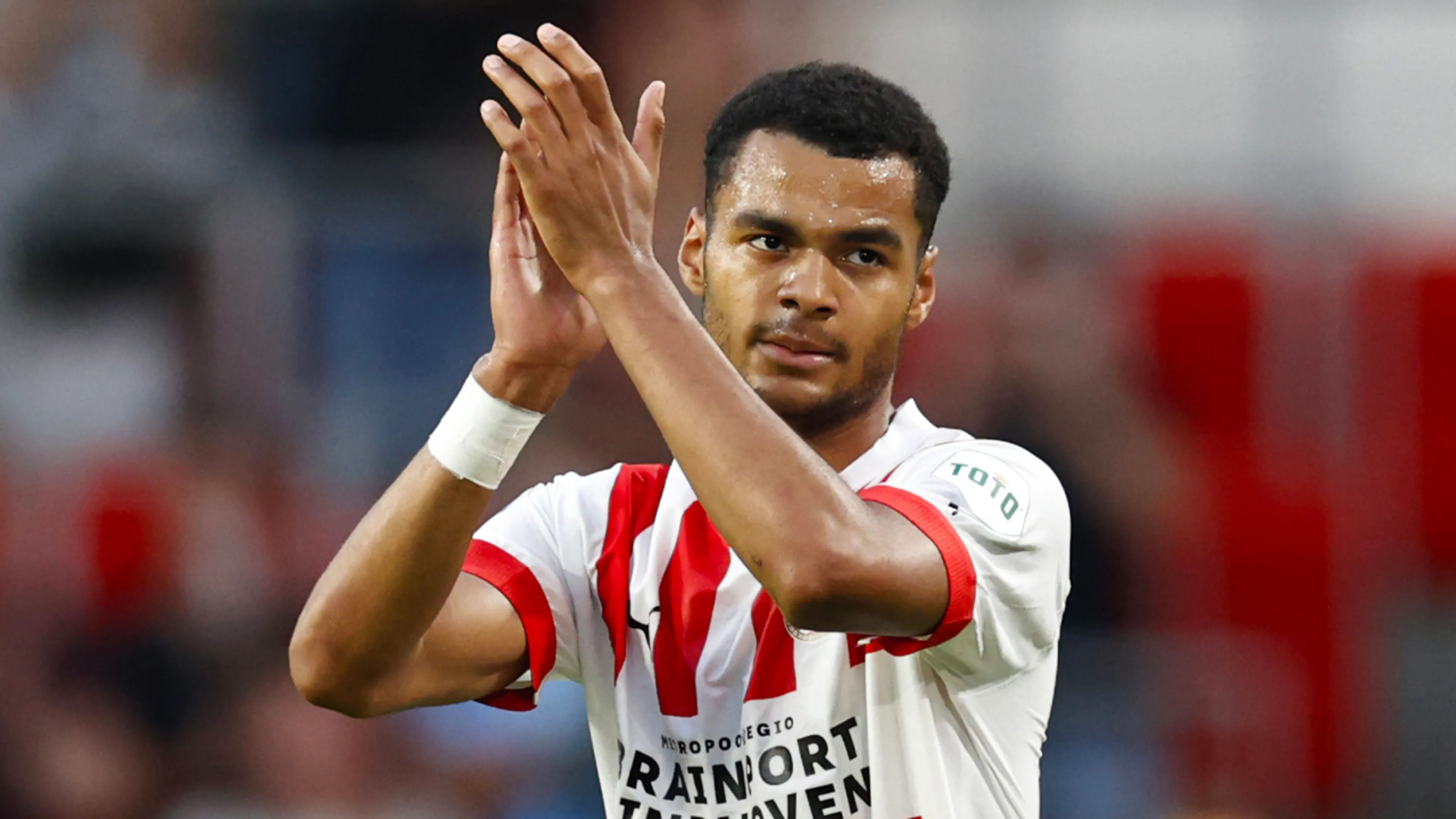 'Cody Gakpo hakt knoop door en blijft bij PSV'