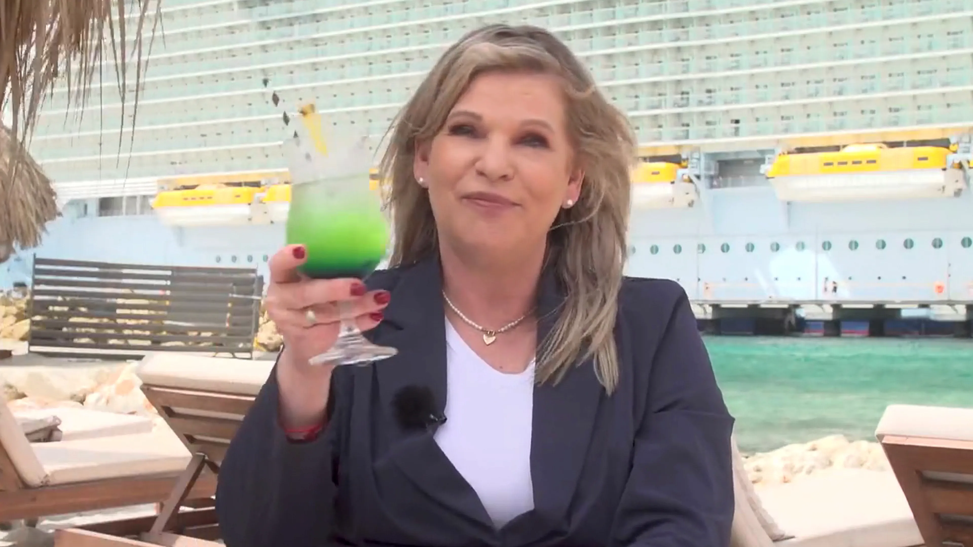Cocktailtje Met: Tina Nijkamp geeft mening over eerste Vandaag Inside-uitzending vanaf Curaçao