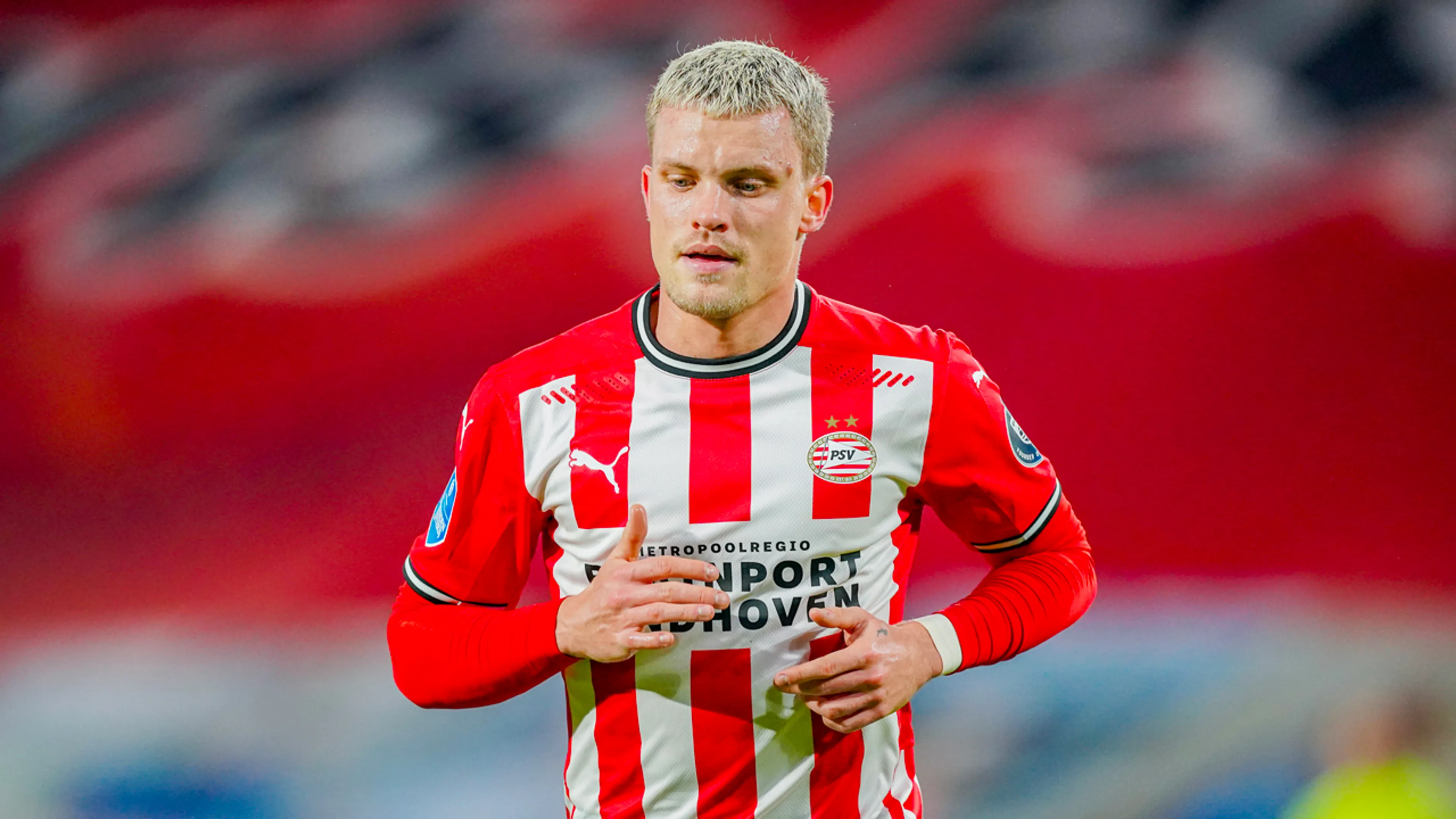 Duitse bondscoach Löw gelooft in linksback Max van PSV