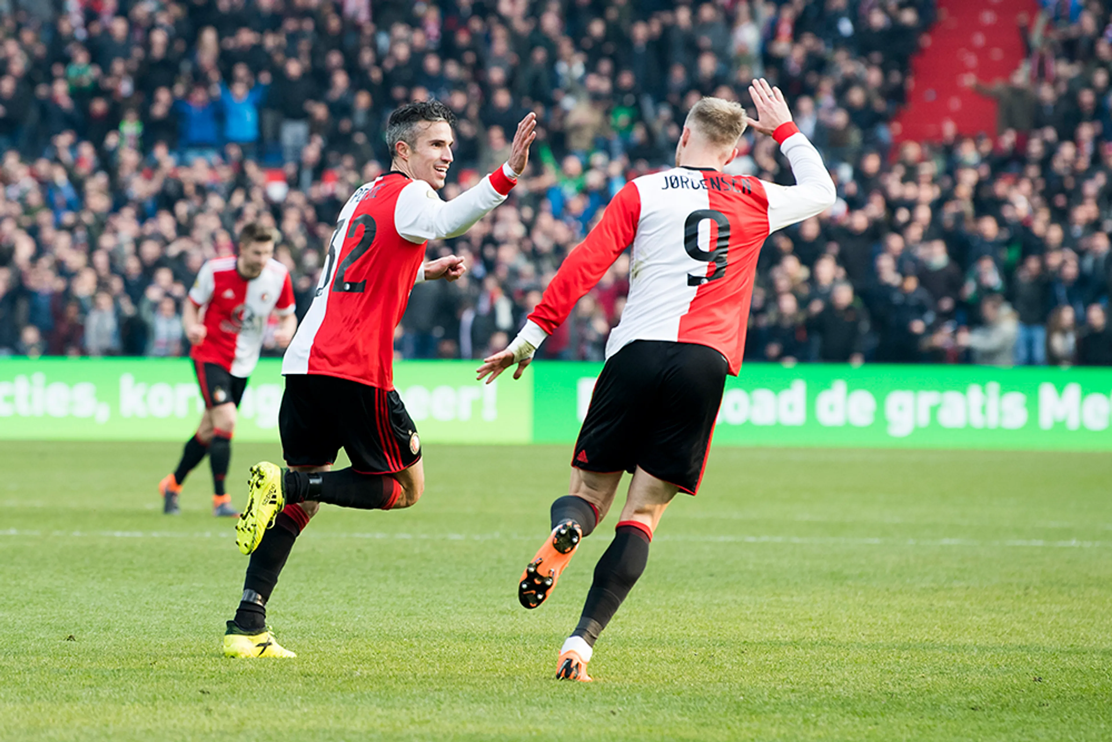 Jørgensen in de spits en Van Persie op 10 bij Feyenoord